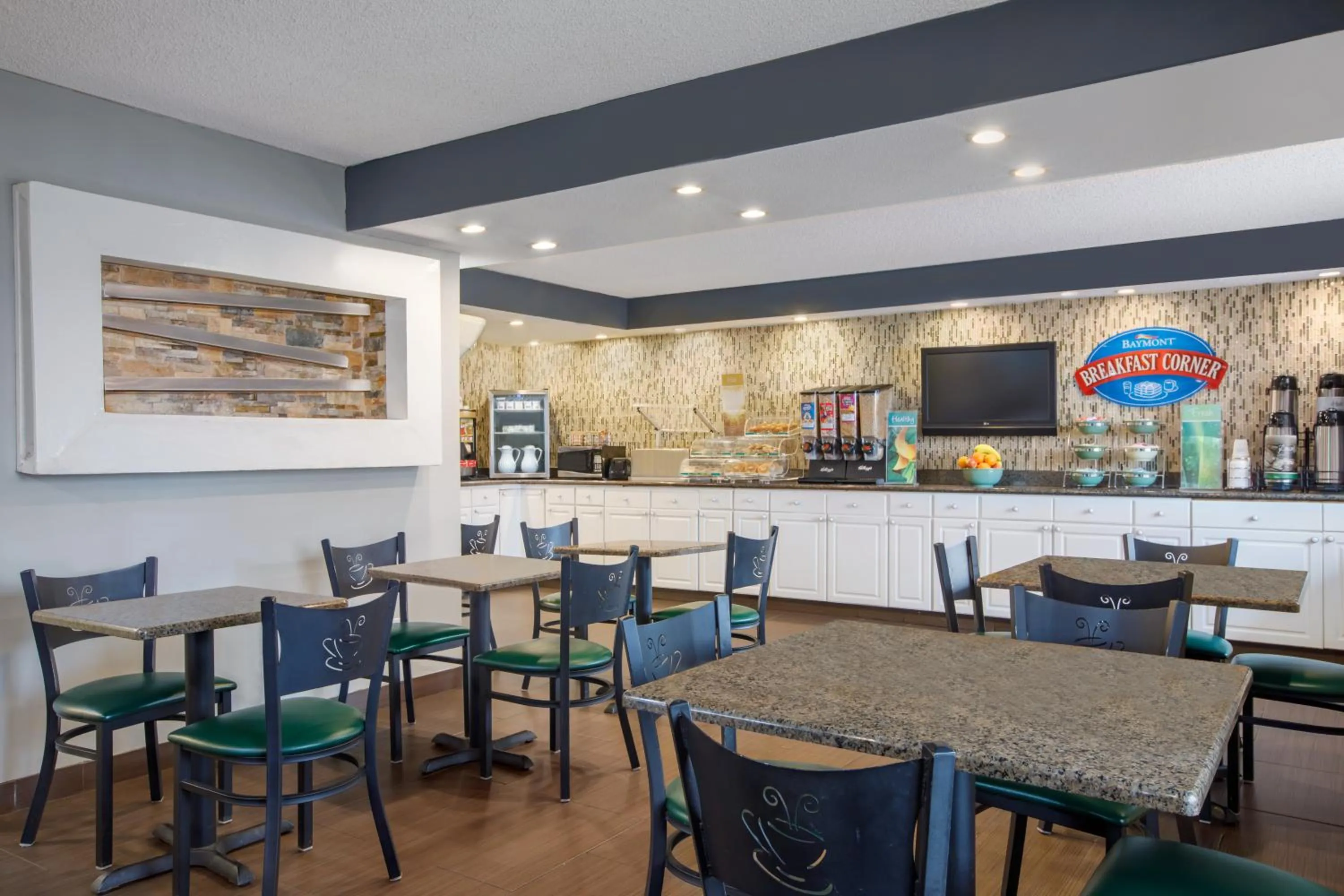 Breakfast in Baymont by Wyndham Wilmington