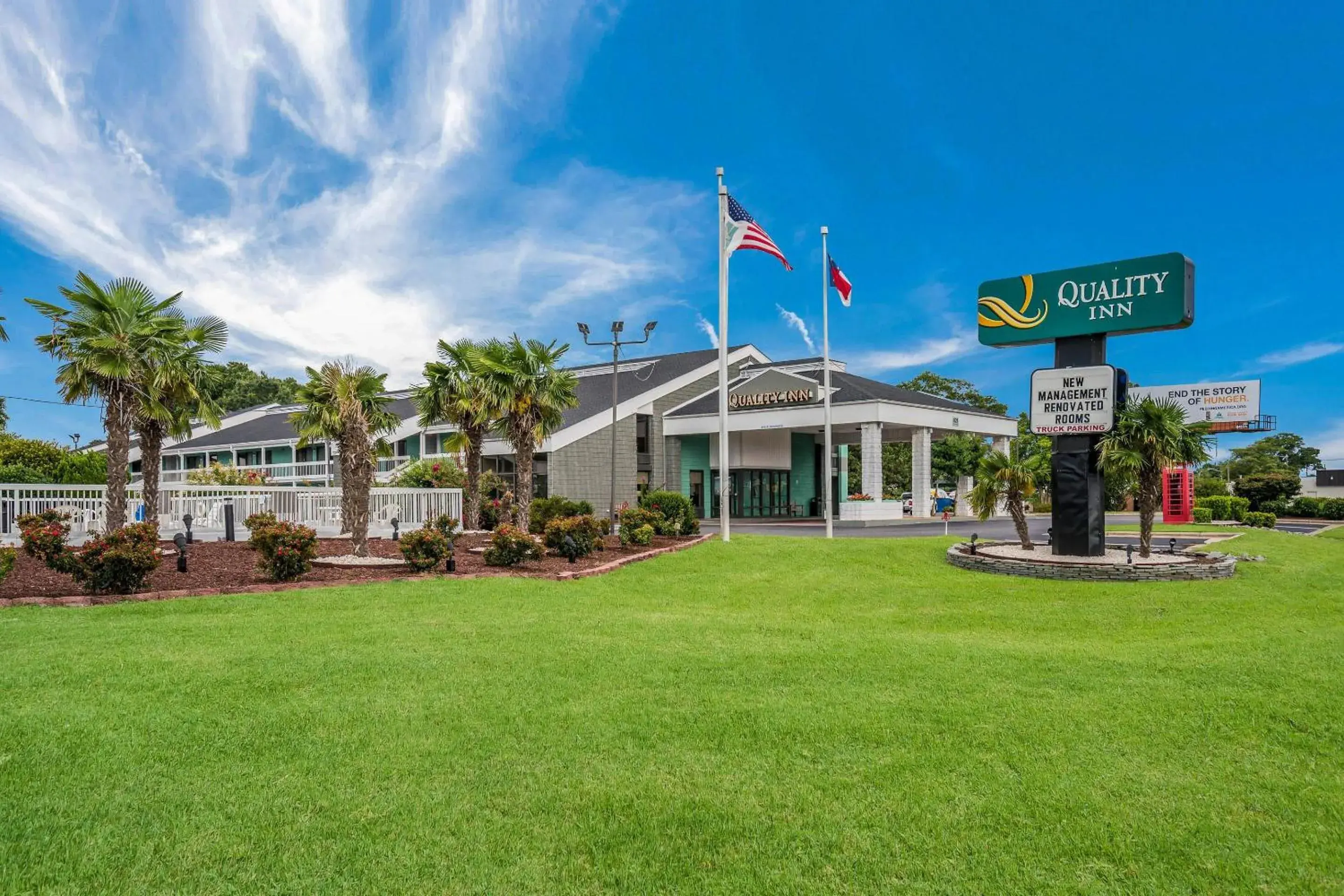 Property building in Quality Inn Greenville near University Property building in Quality Inn Greenville near University