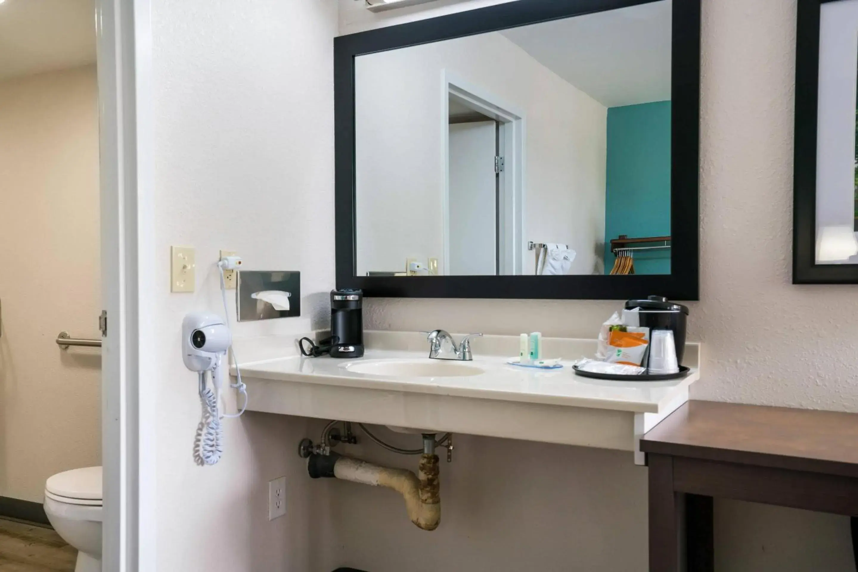 Bedroom in Quality Inn Greenville near University Bedroom in Quality Inn Greenville near University