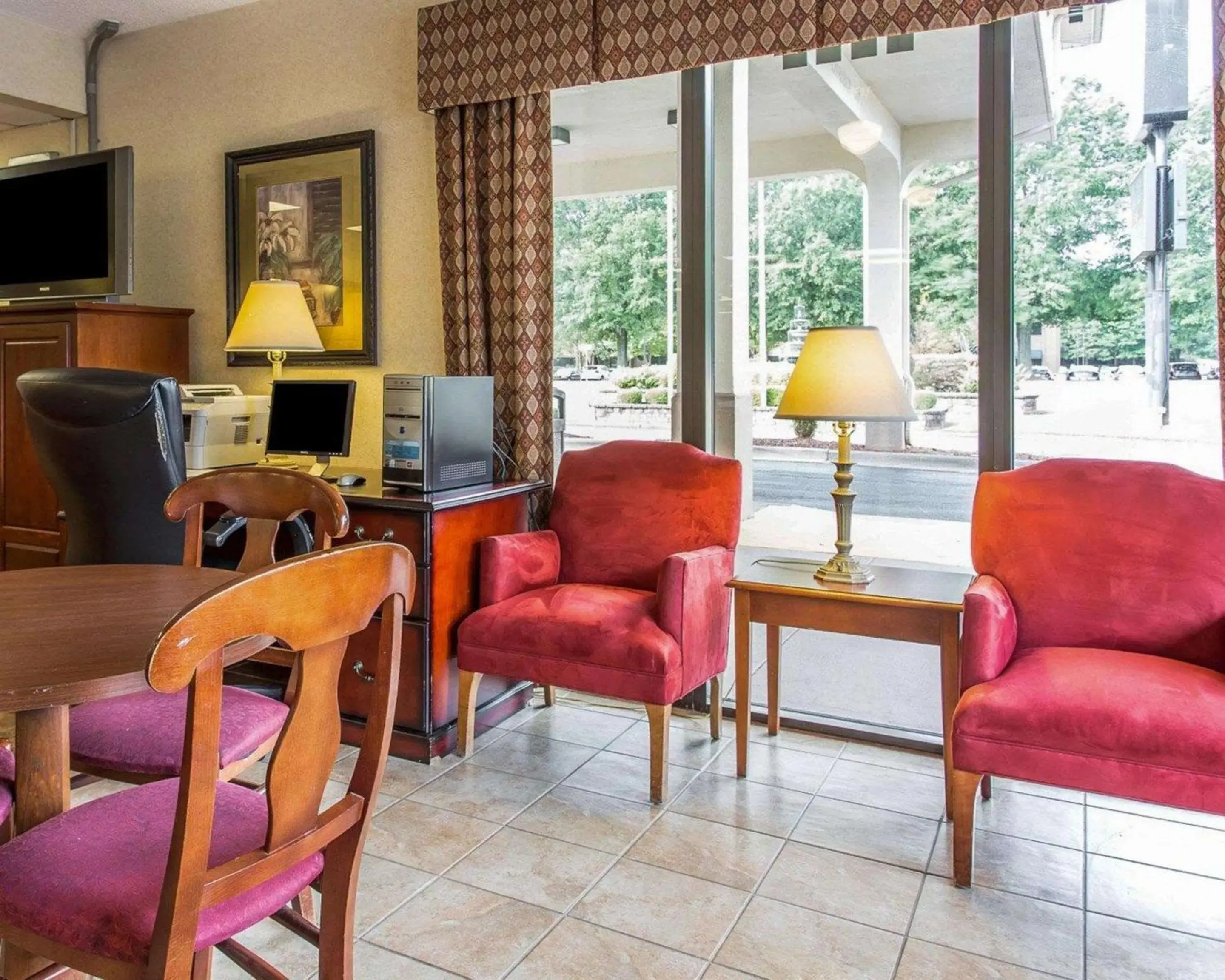 Lobby or reception in Quality Inn University Lobby or reception in Quality Inn University