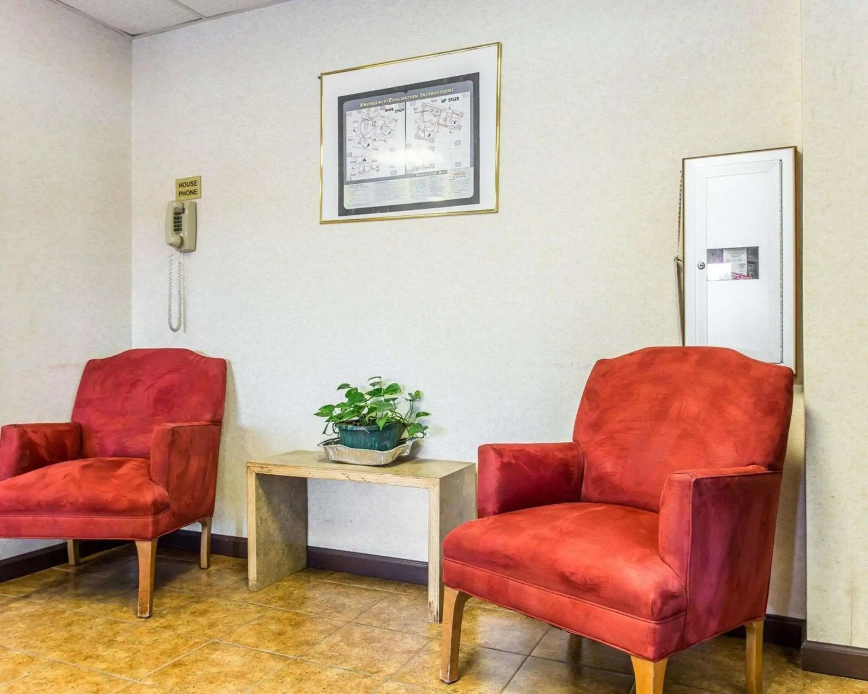 Lobby or reception in Quality Inn University Lobby or reception in Quality Inn University