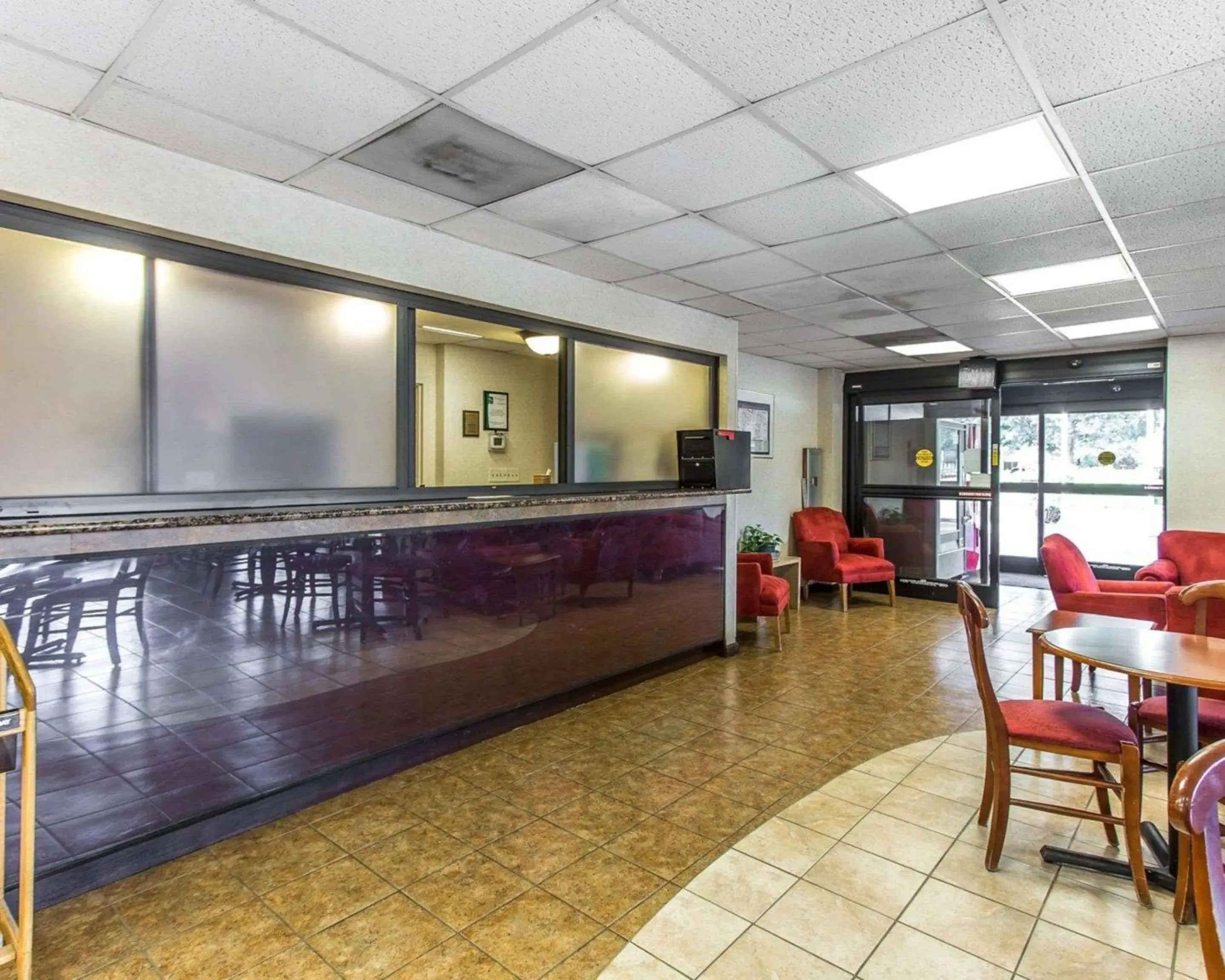Lobby or reception in Quality Inn University Lobby or reception in Quality Inn University