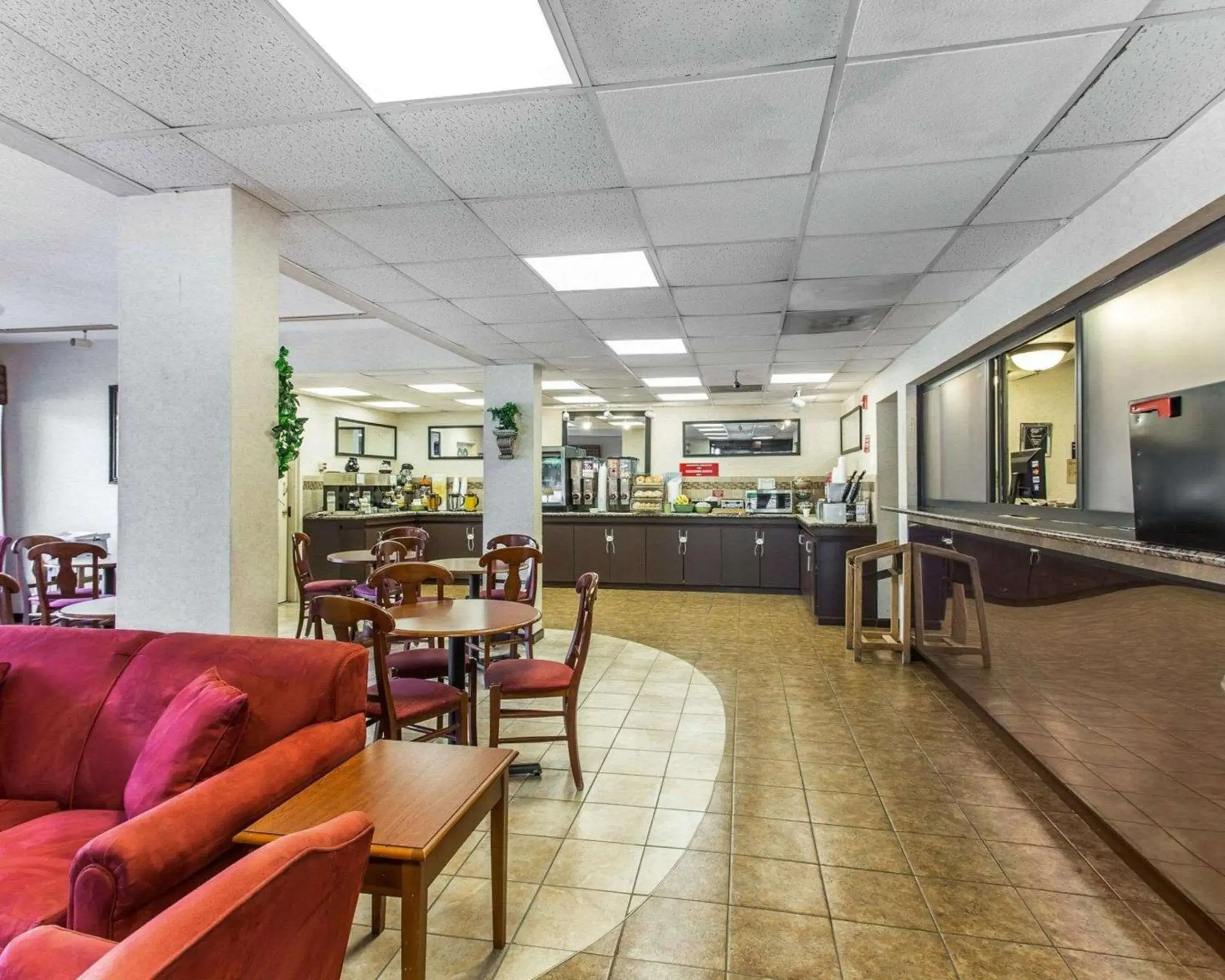 Restaurant/places to eat in Quality Inn University Restaurant/places to eat in Quality Inn University
