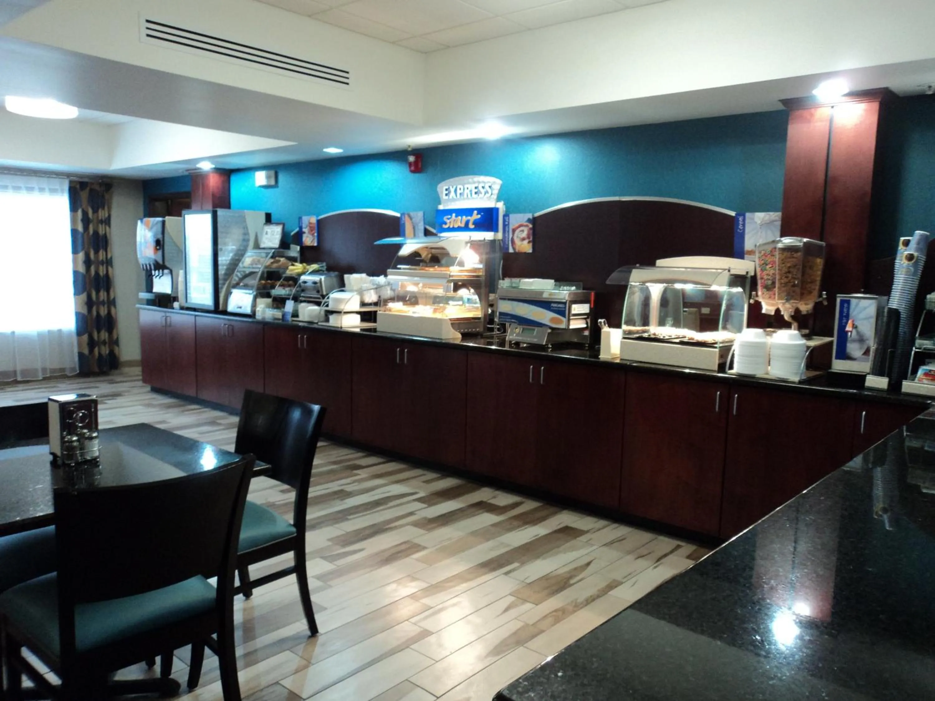 Breakfast in Holiday Inn Express & Suites Roanoke Rapids by IHG