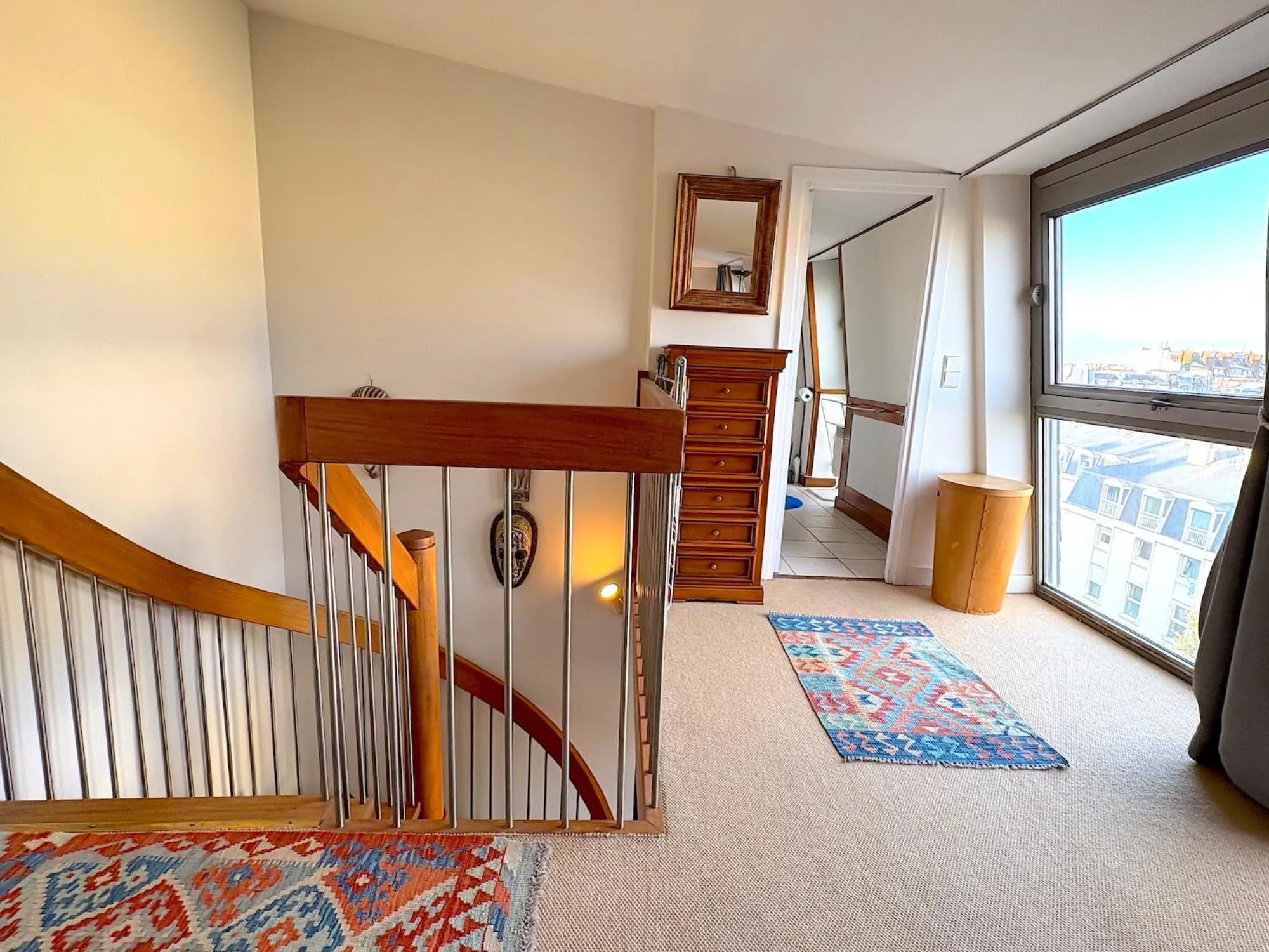 Photo of the whole room in Le Penthouse Thorigny