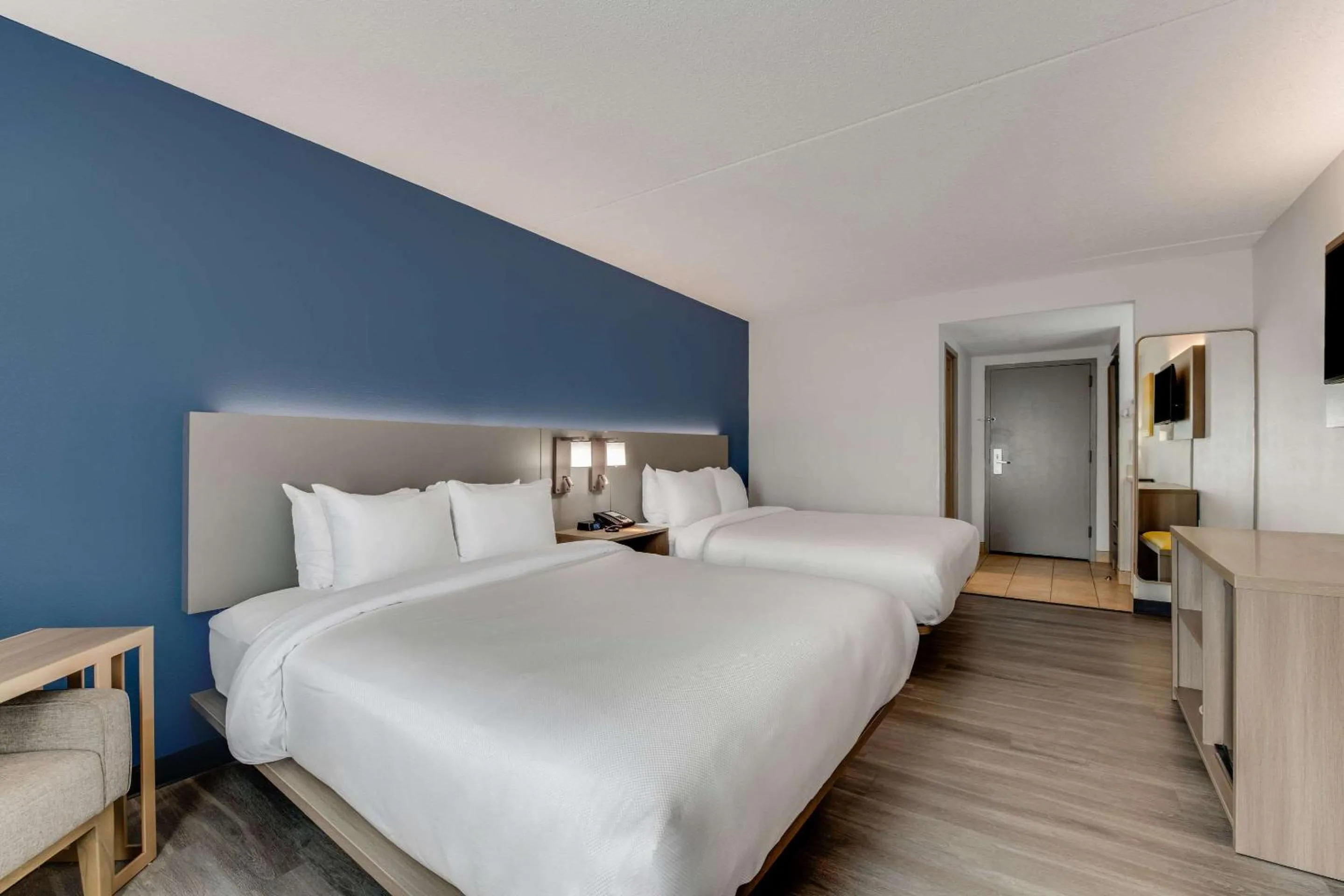 Bedroom, Bed in Comfort Inn Thomasville I-85