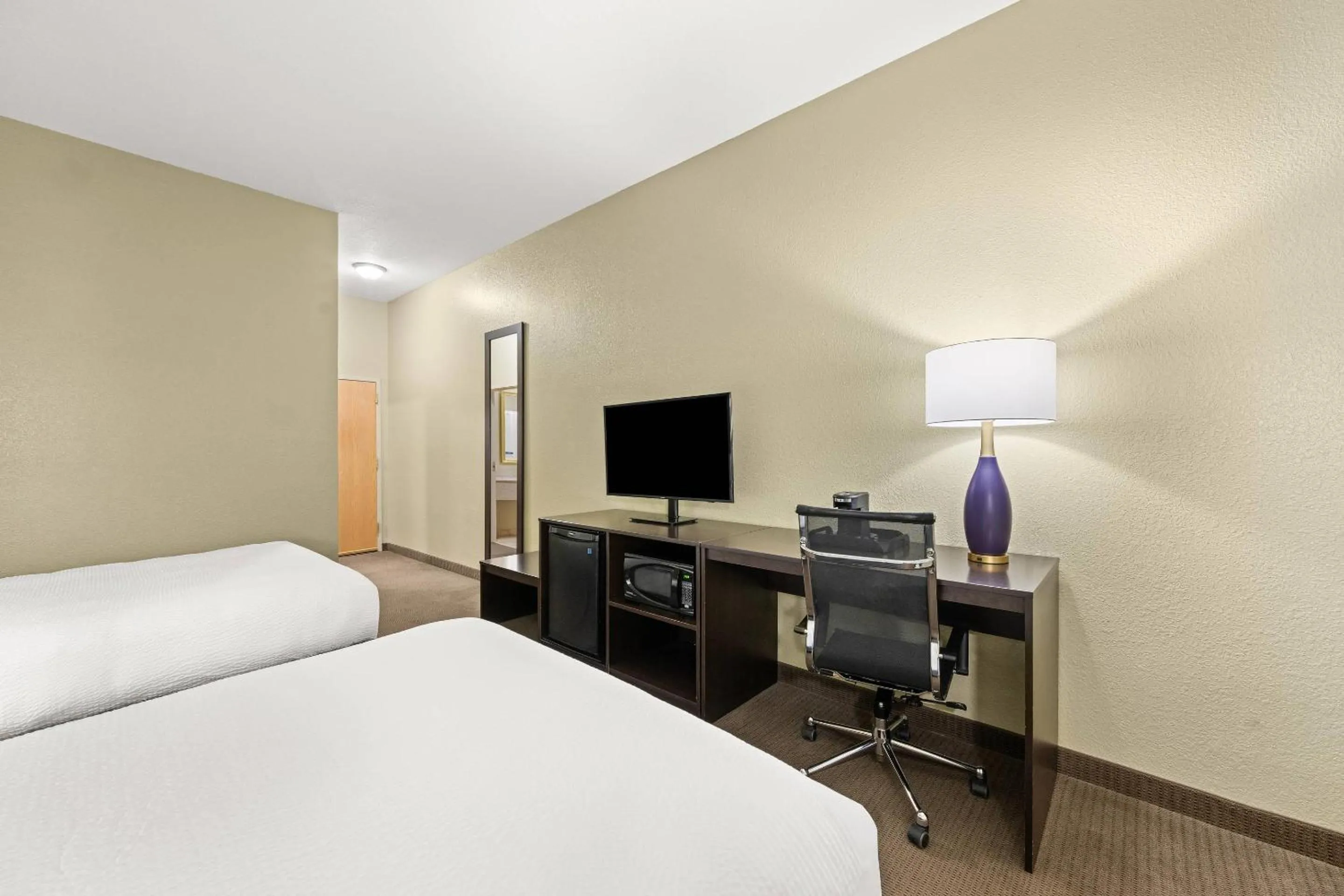 Bedroom, Bed in Sleep Inn Boone University Area