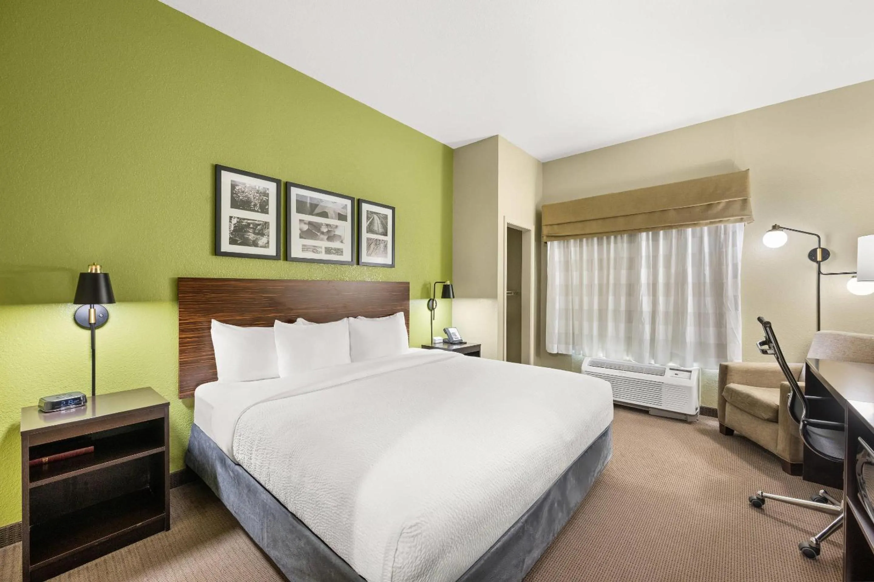 Bedroom, Bed in Sleep Inn Boone University Area