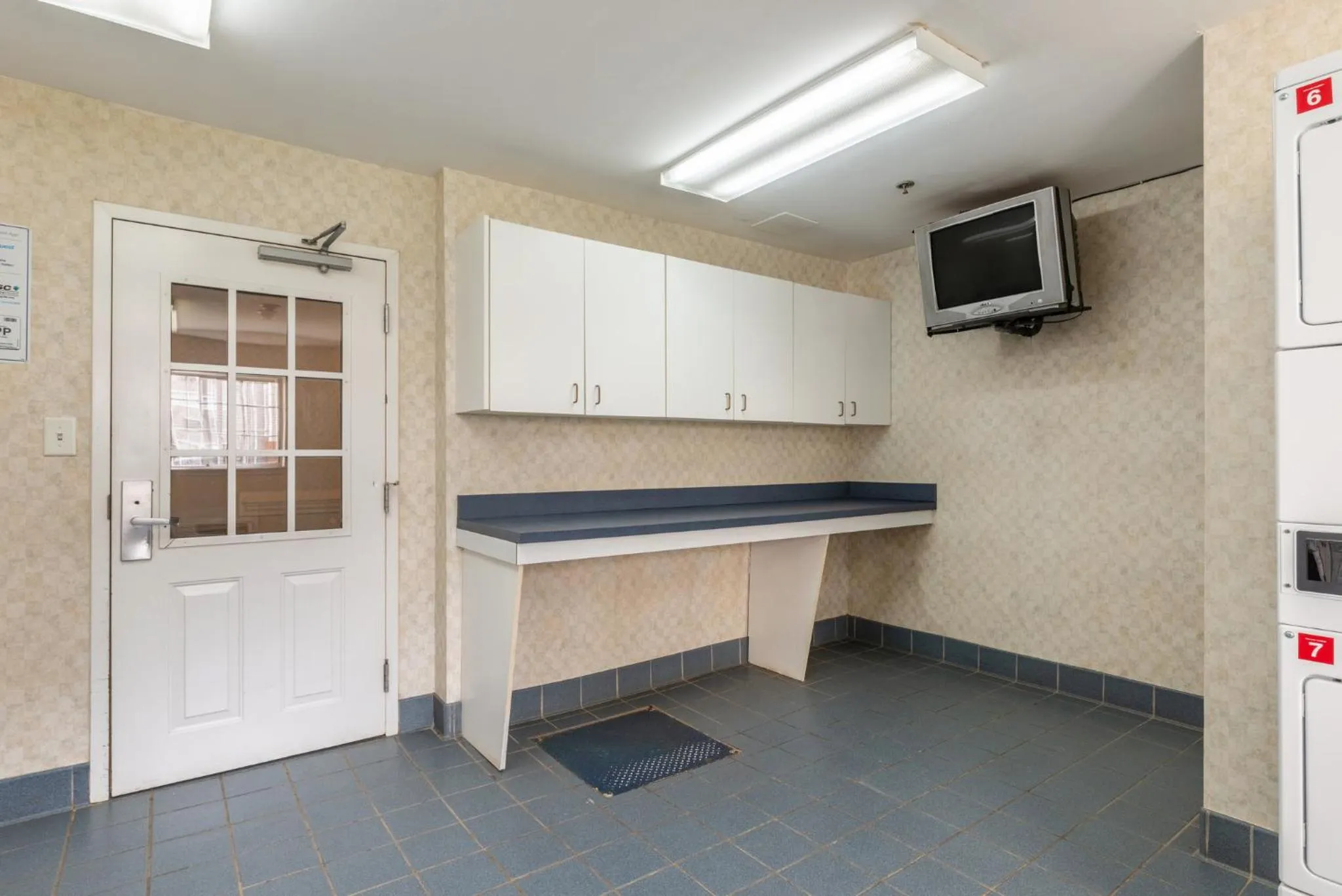 Other in HomeTowne Studios & Suites by Red Roof Charlotte - Concord