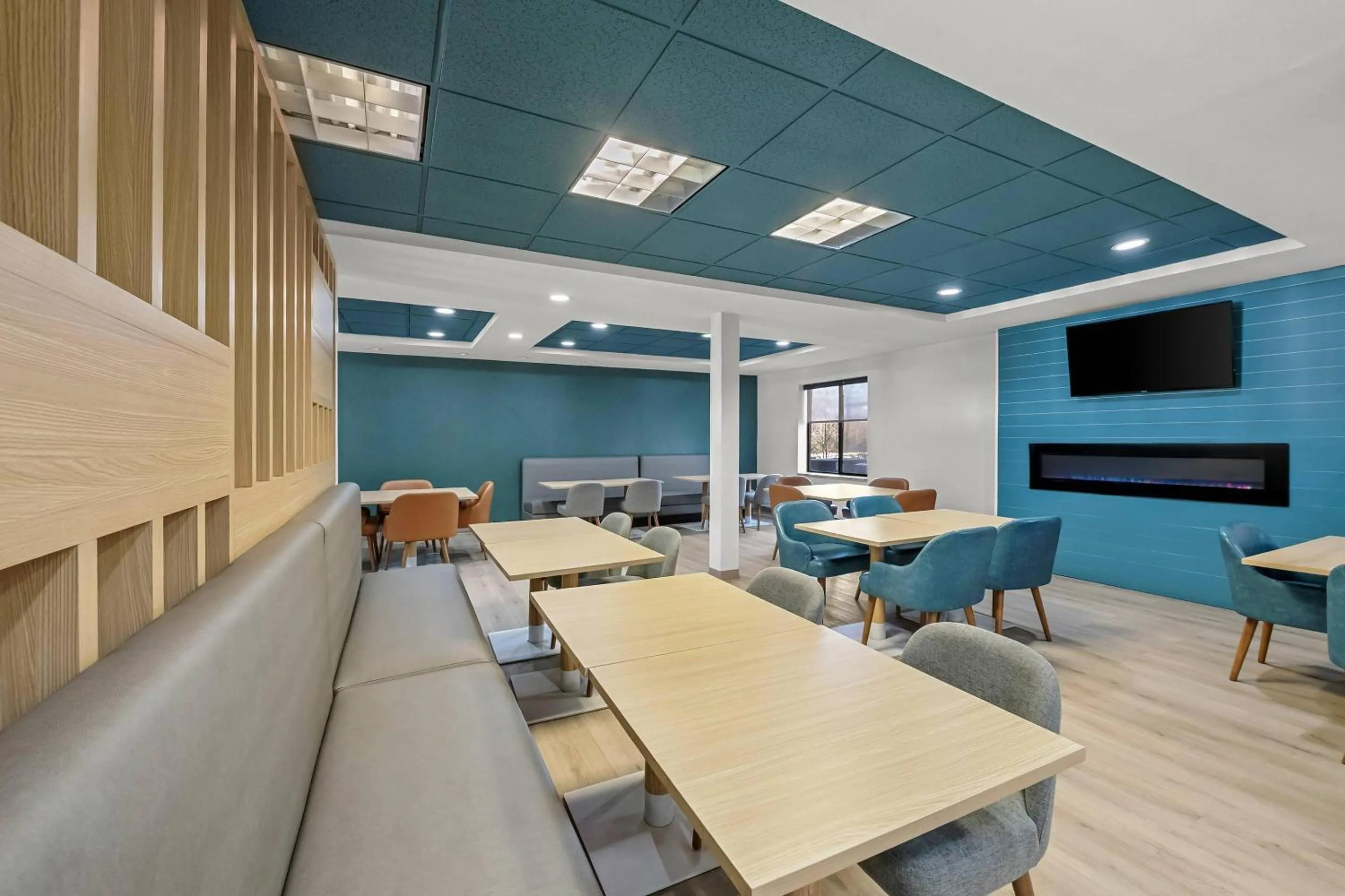 Breakfast in Comfort Suites Sanford