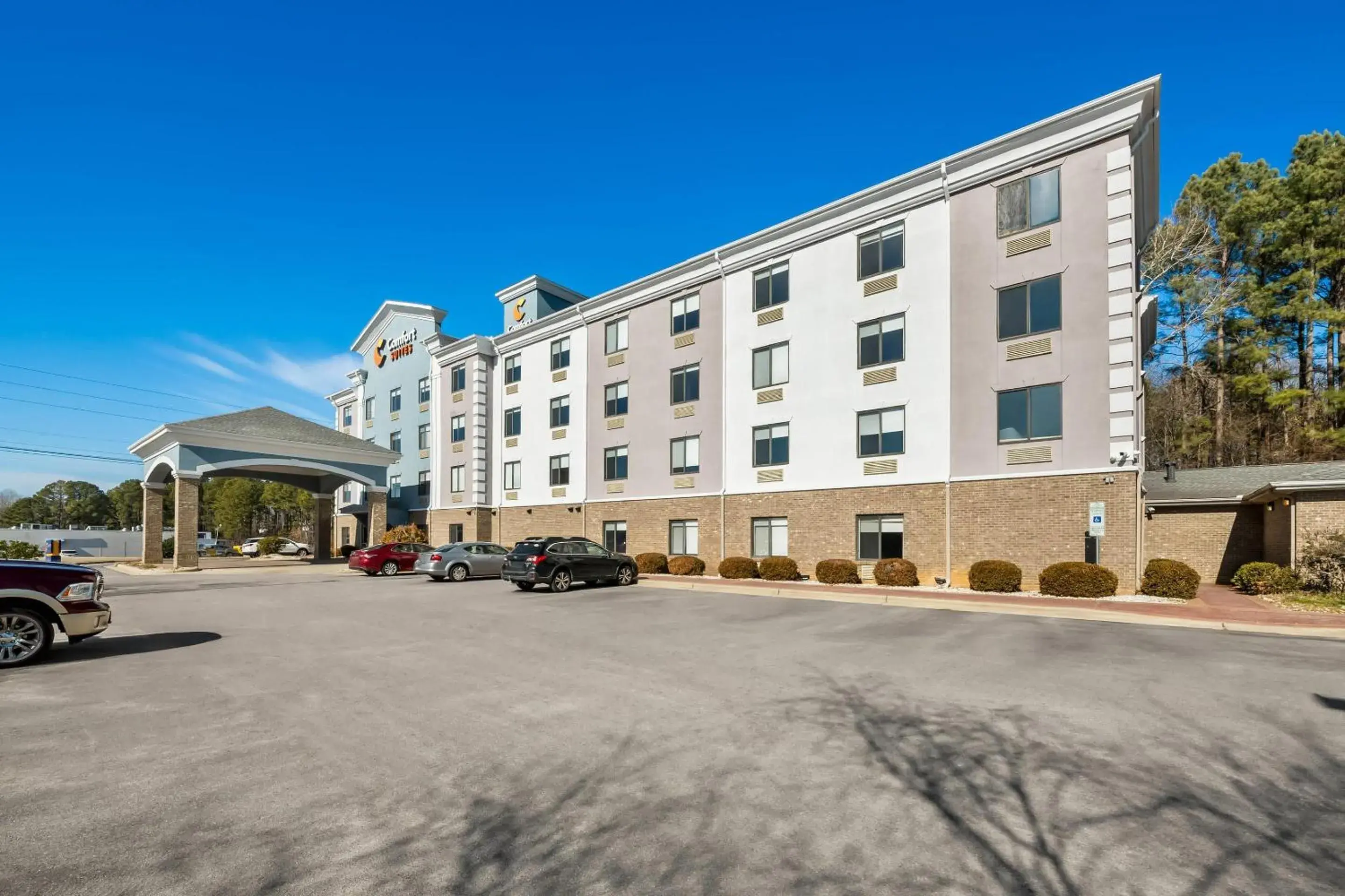 Property building in Comfort Suites Sanford Property building in Comfort Suites Sanford