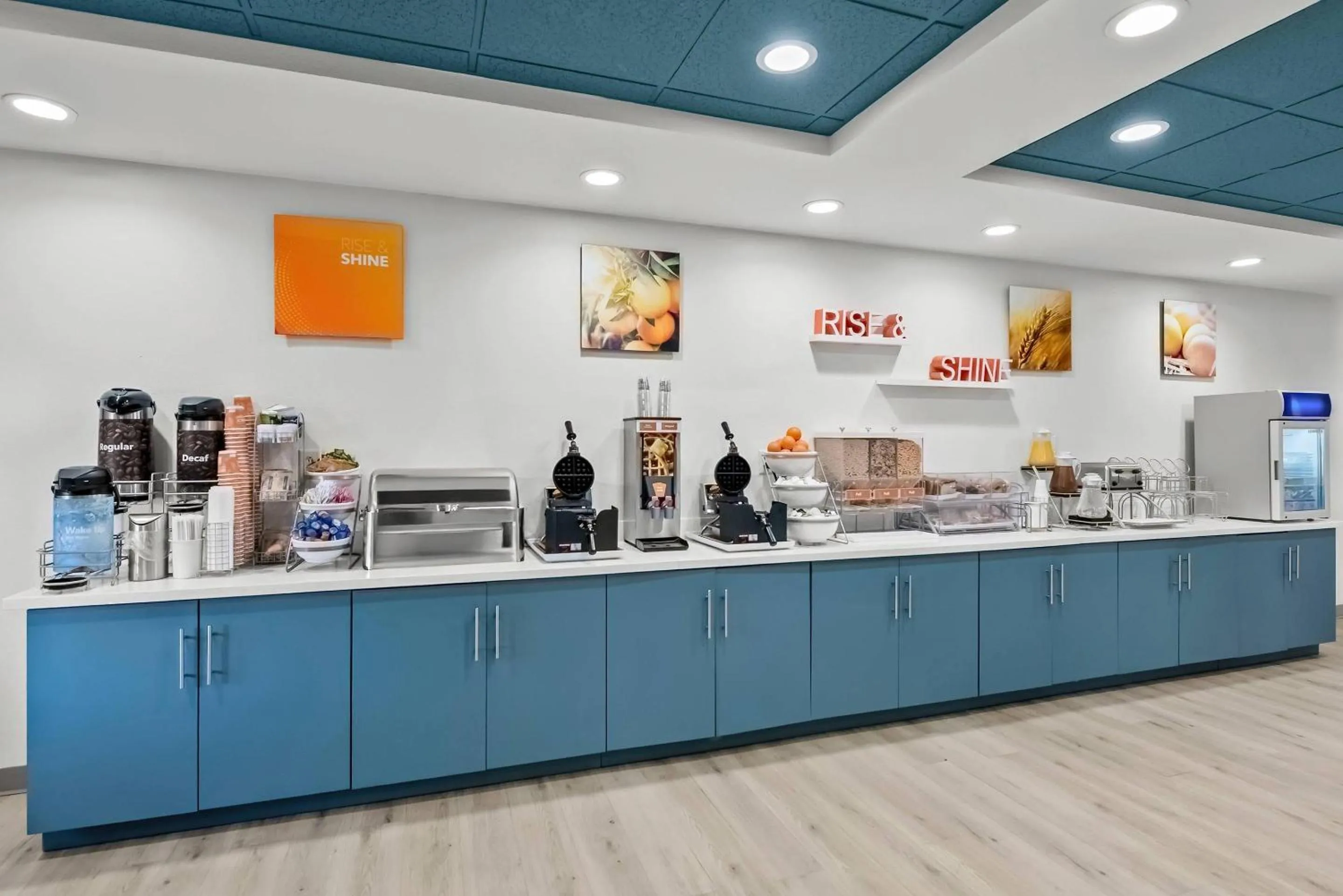 Breakfast in Comfort Suites Sanford