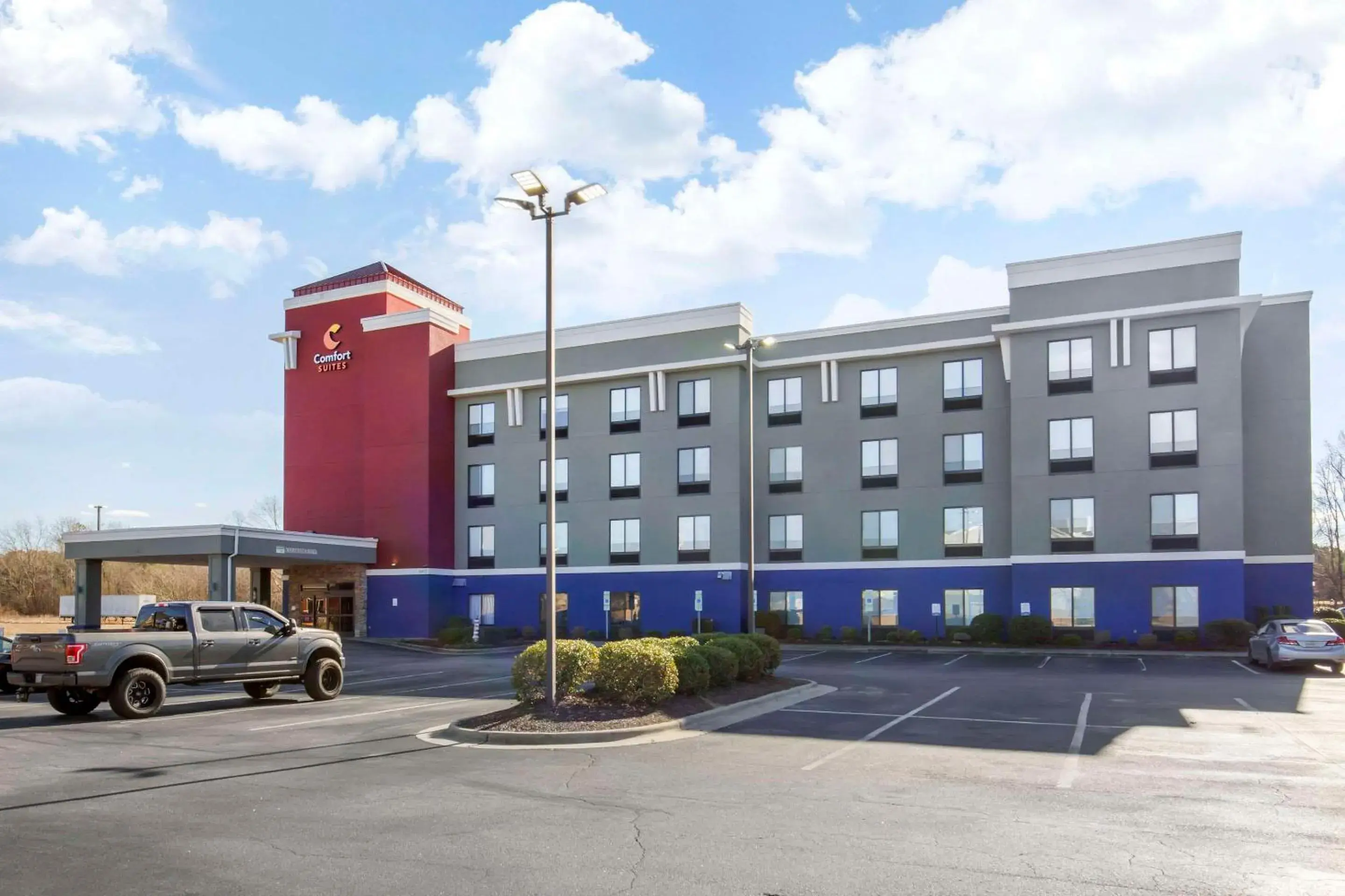 Property building in Comfort Suites Wilson - I - 95 Property building in Comfort Suites Wilson - I - 95