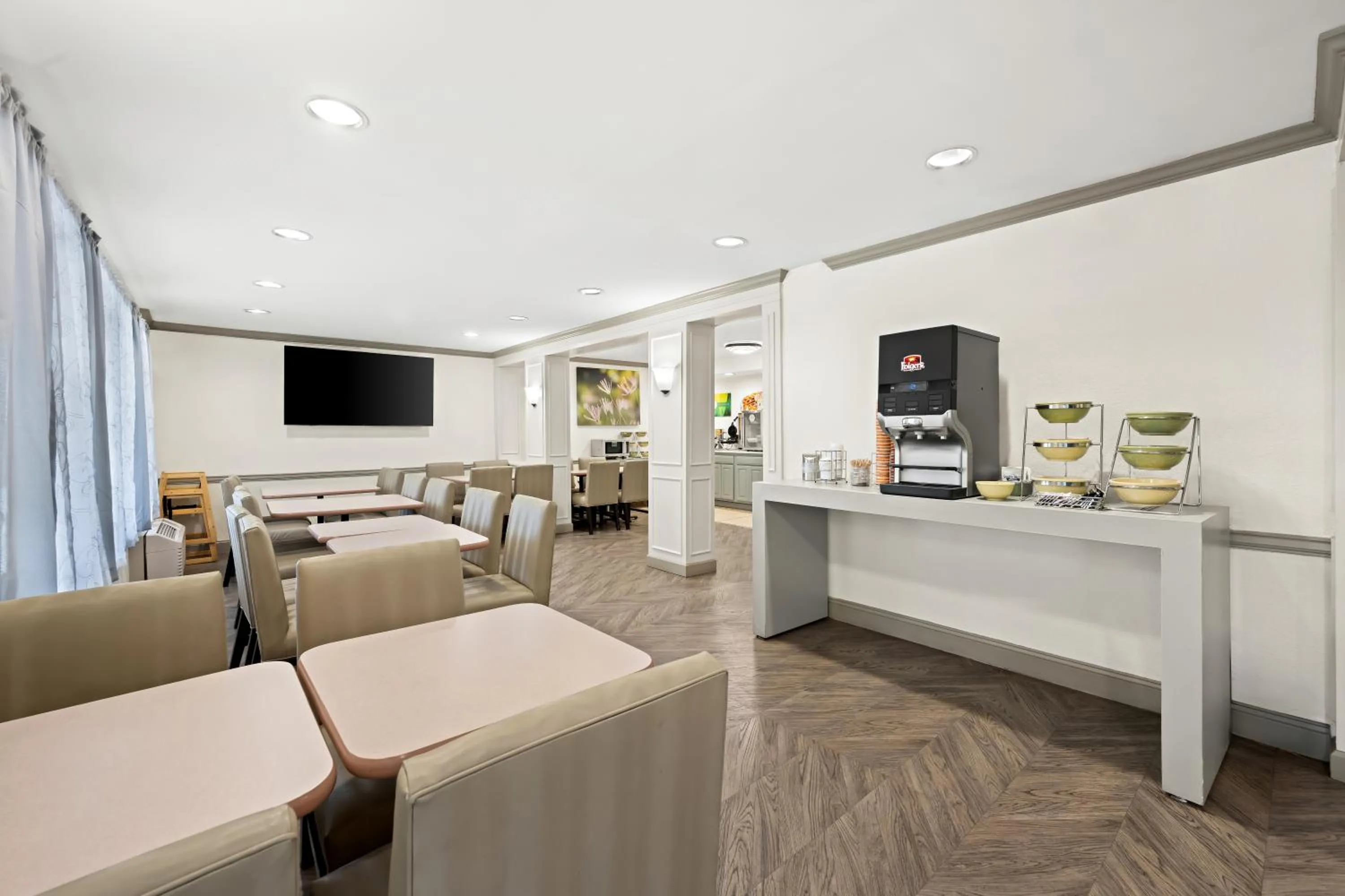 Breakfast in Quality Inn