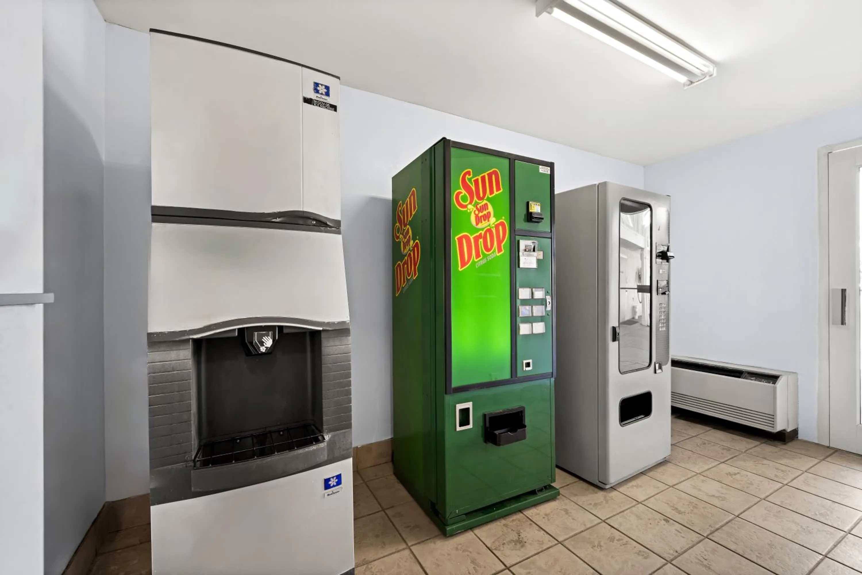 vending machine in Quality Inn