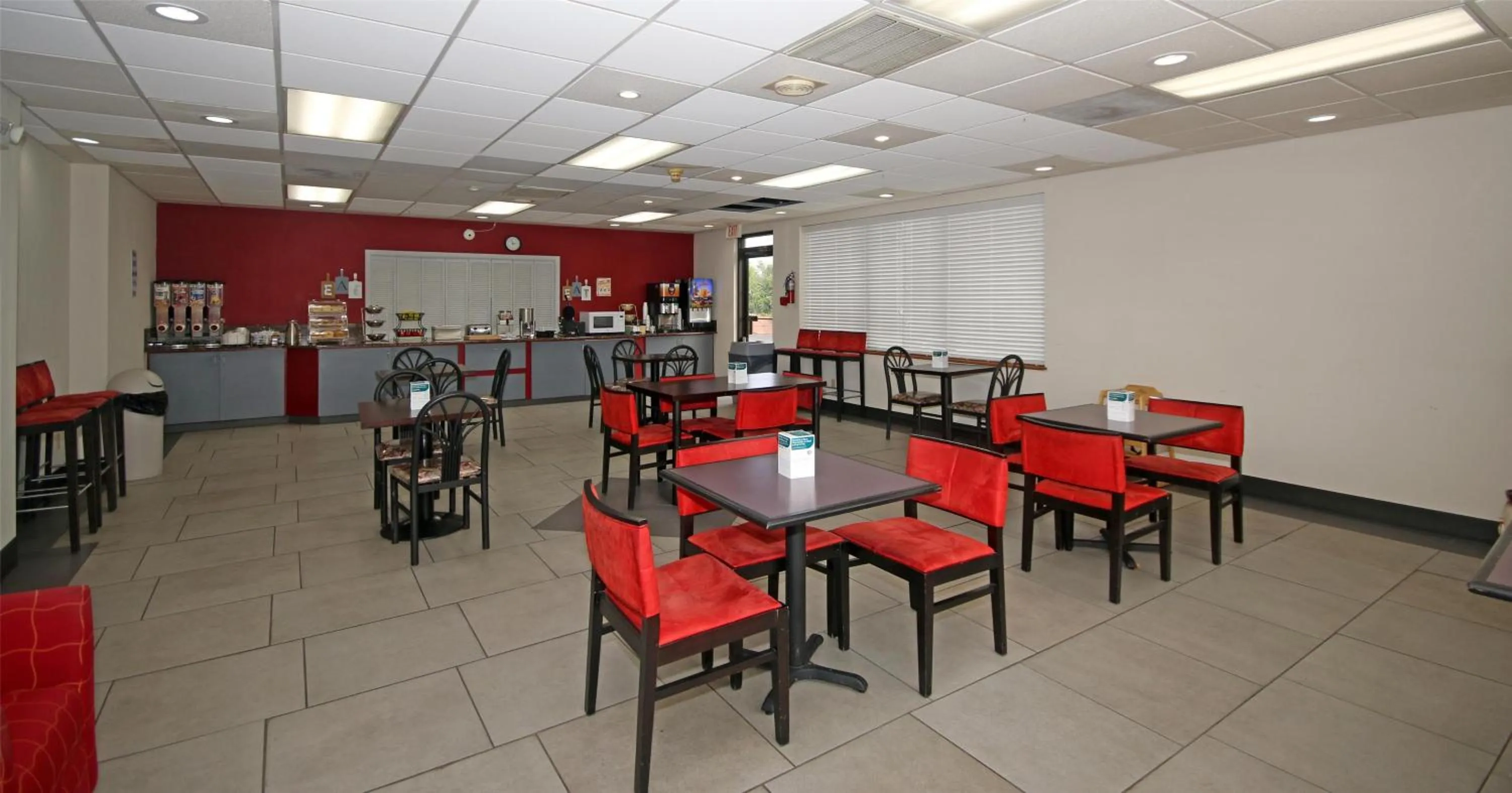 Breakfast in Americas Best Value Inn Pilot Mountain