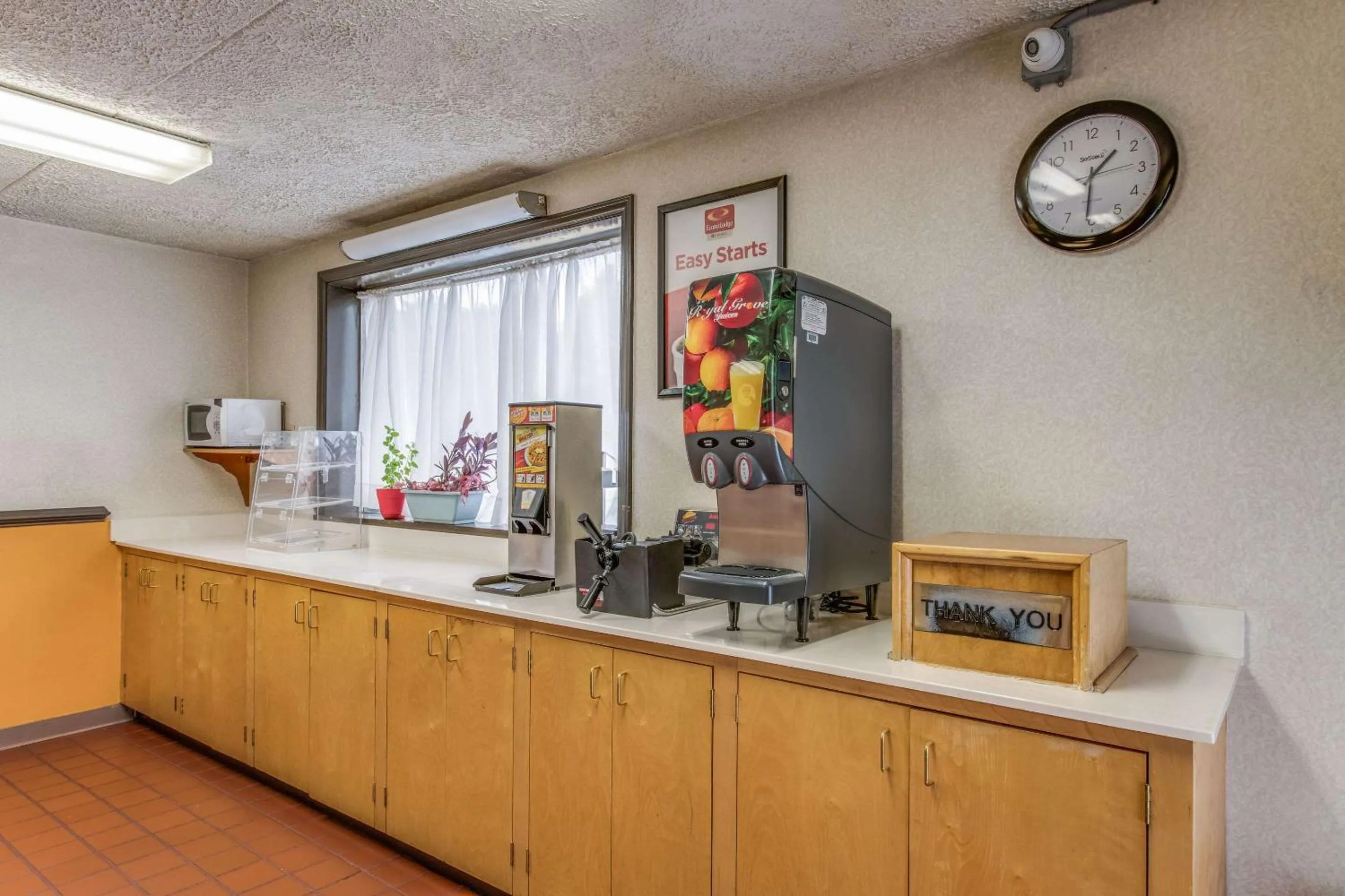 Restaurant/places to eat in Econo Lodge Eden