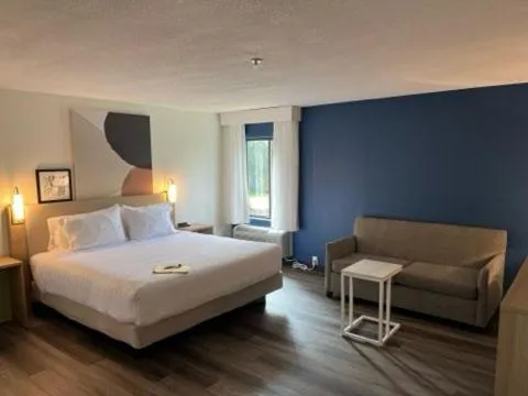 Bed in Spark by Hilton Winston-Salem University