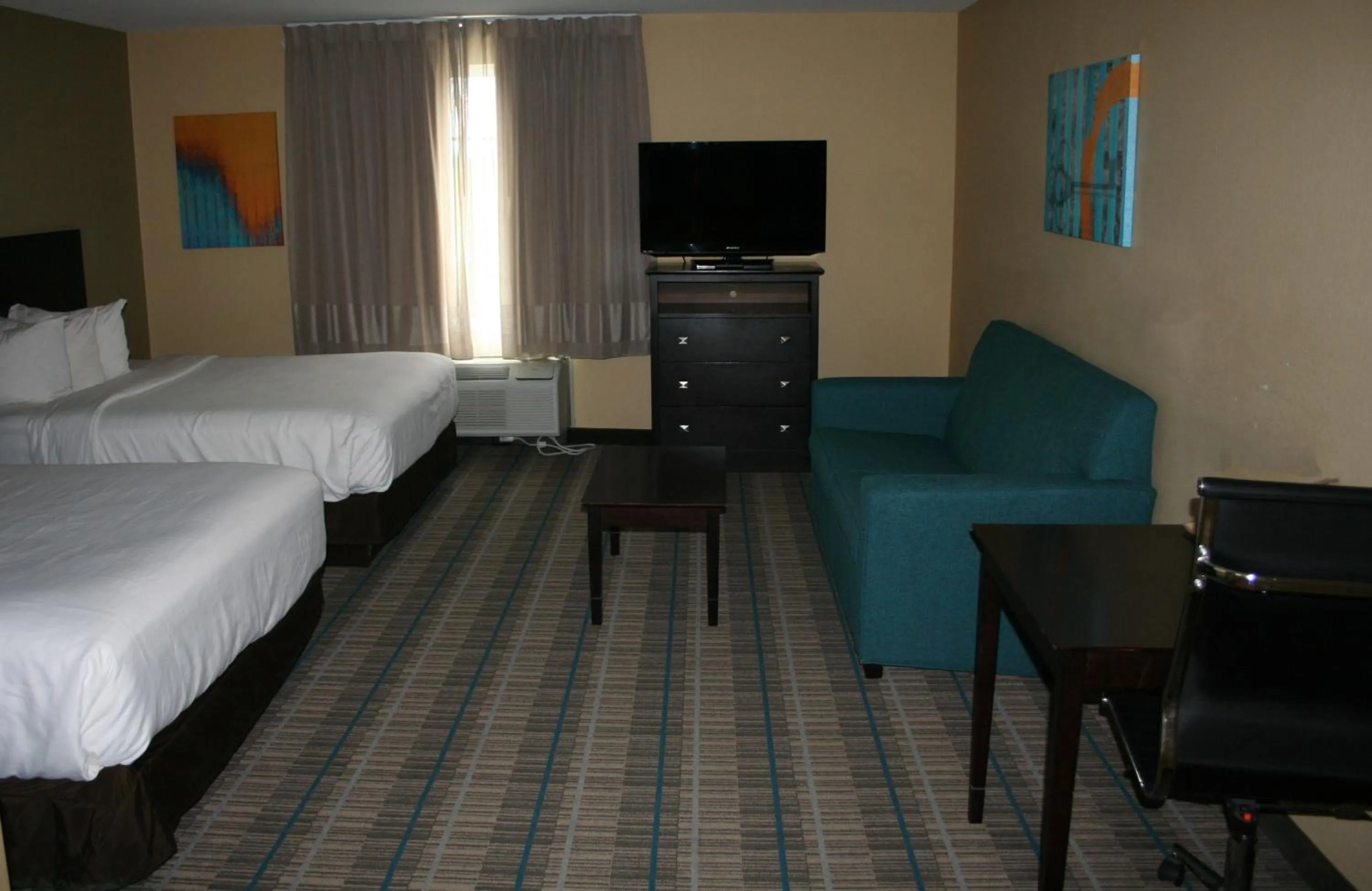 TV and multimedia, Bed in MainStay Suites Jacksonville near Camp Lejeune