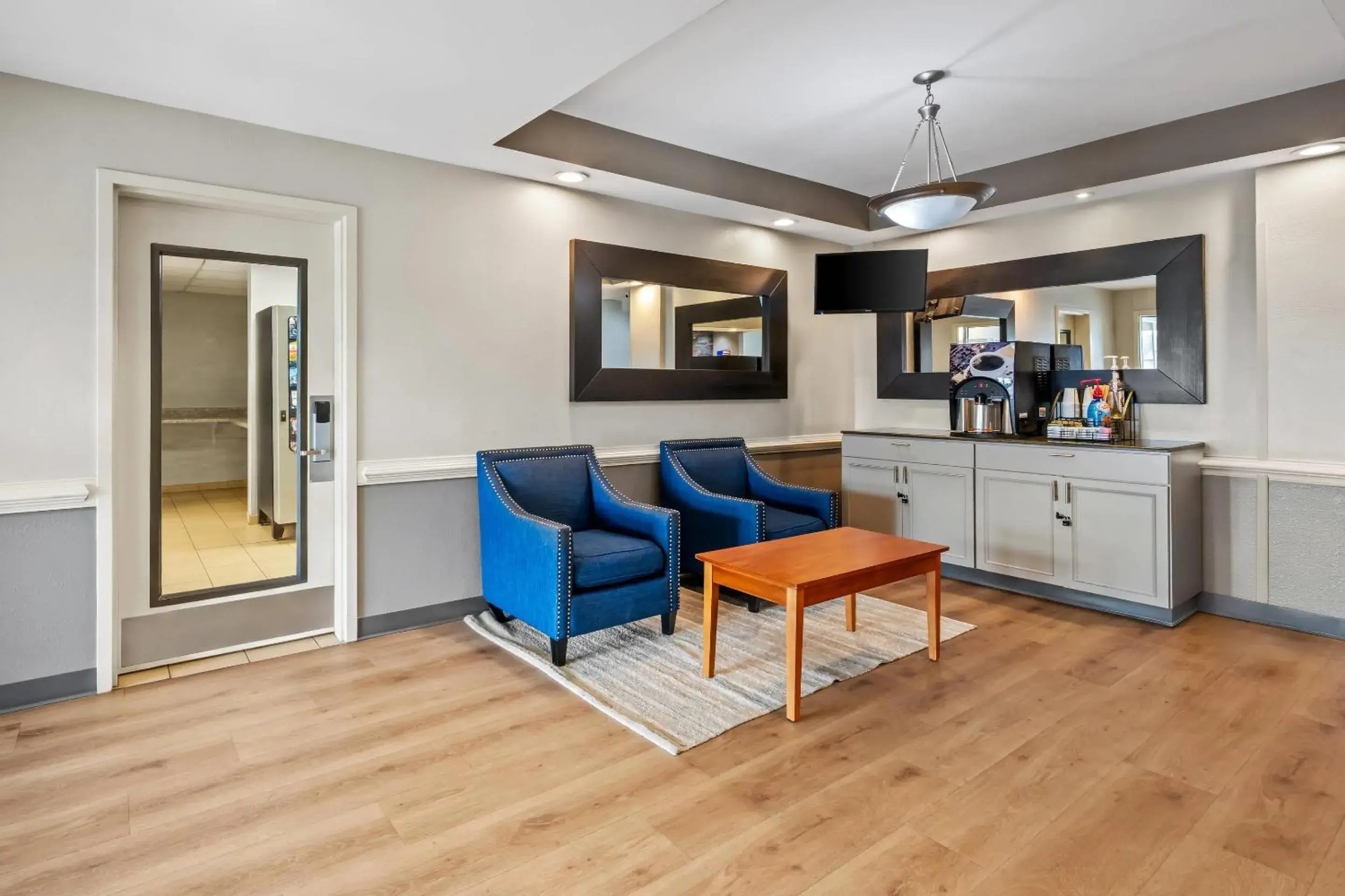 Lobby or reception in Suburban Studios Near Camp Lejeune Lobby or reception in Suburban Studios Near Camp Lejeune