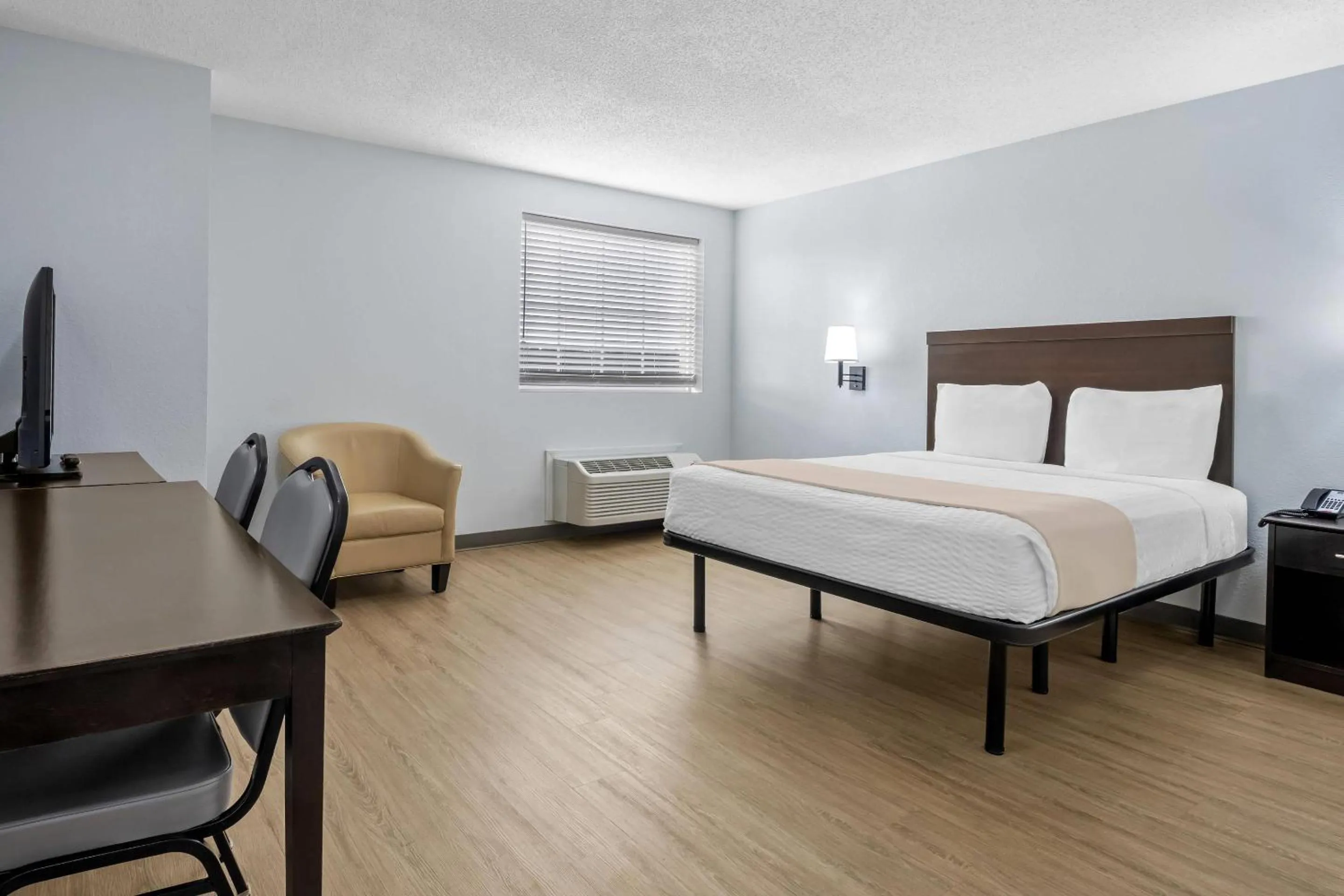 Bedroom, Bed in Suburban Studios Near Camp Lejeune