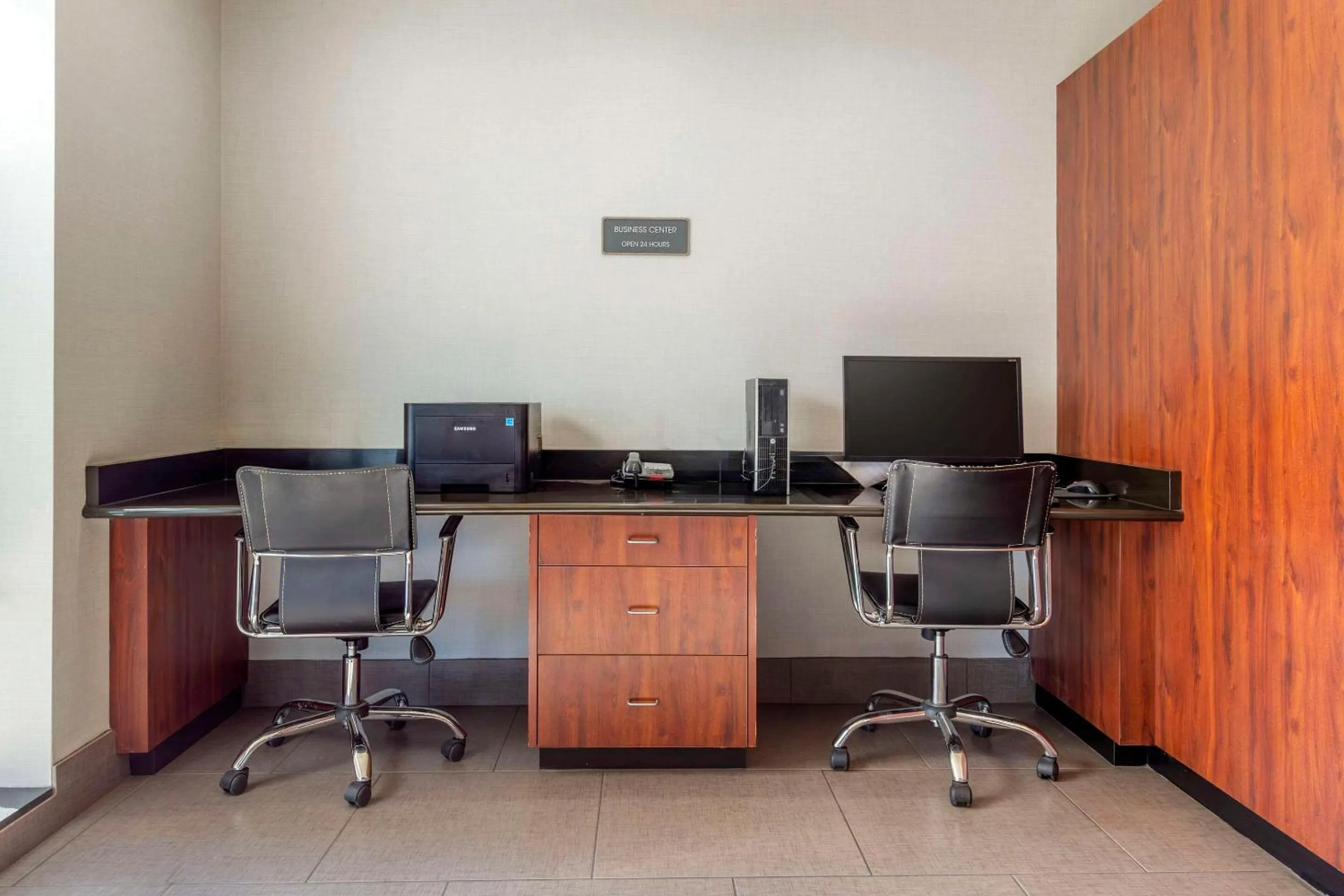 Business facilities in Comfort Suites Whitsett - Greensboro East