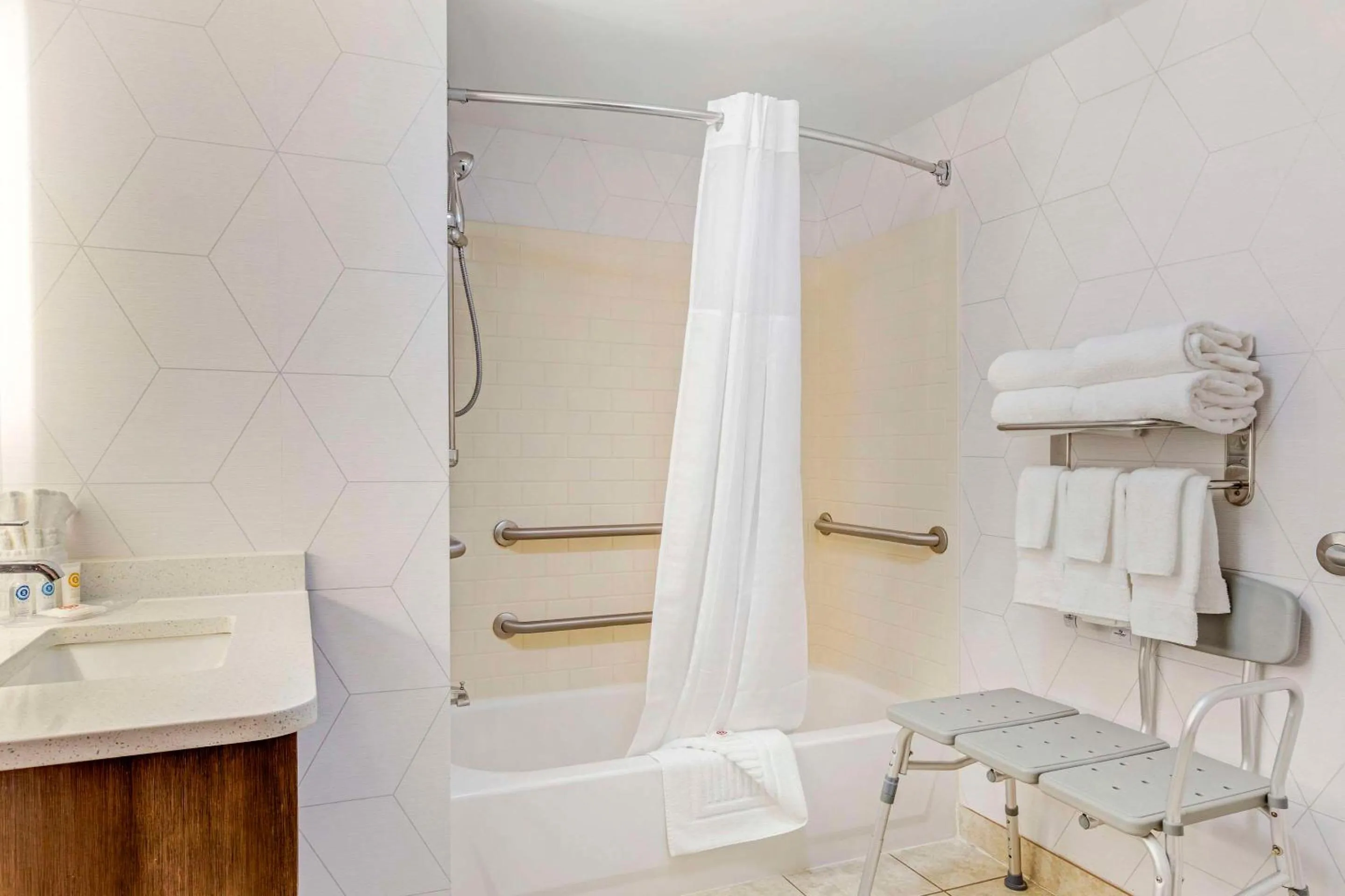 Bedroom in Comfort Suites Whitsett - Greensboro East