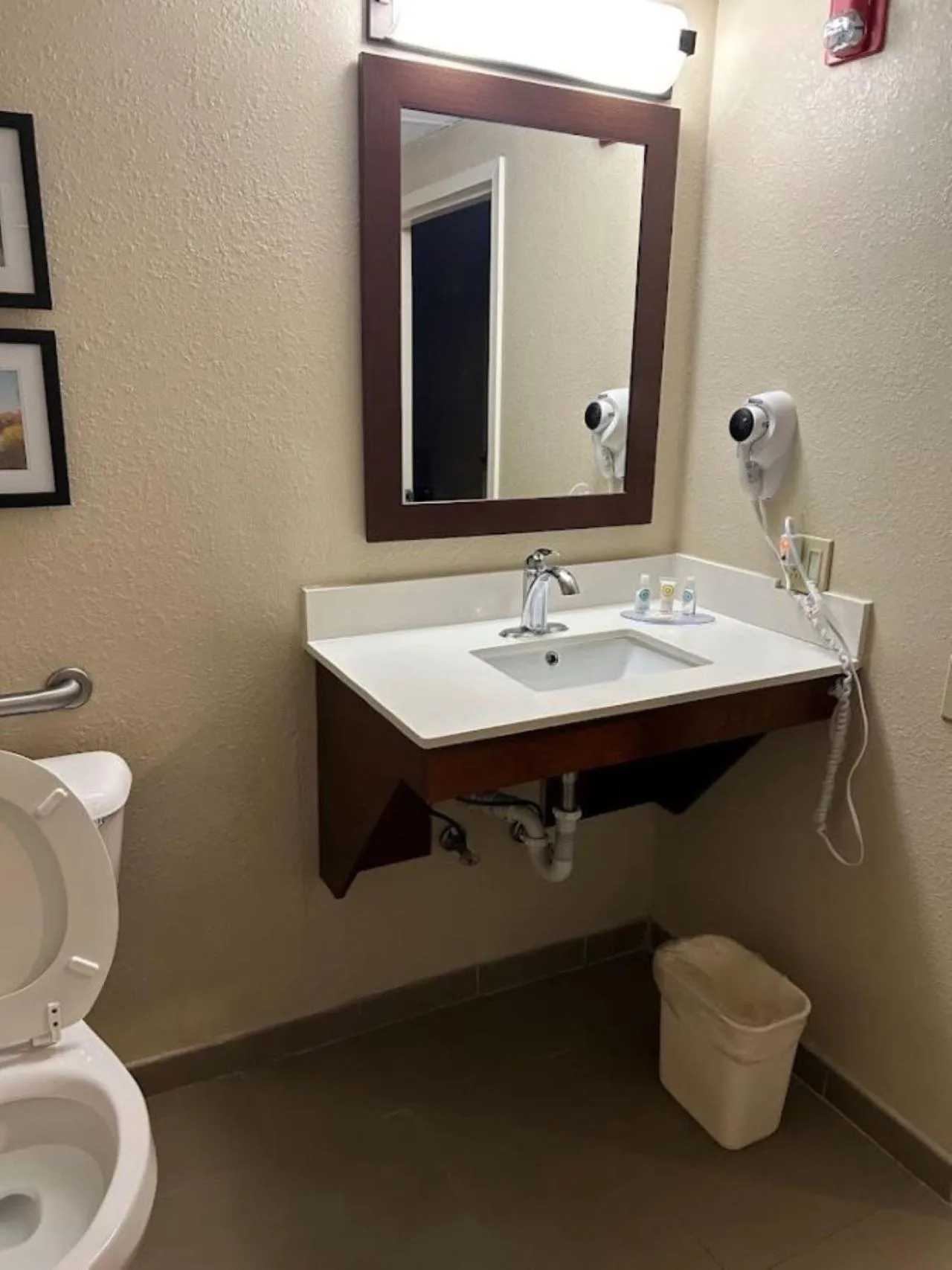 Bathroom in Comfort Inn & Suites Oxford South
