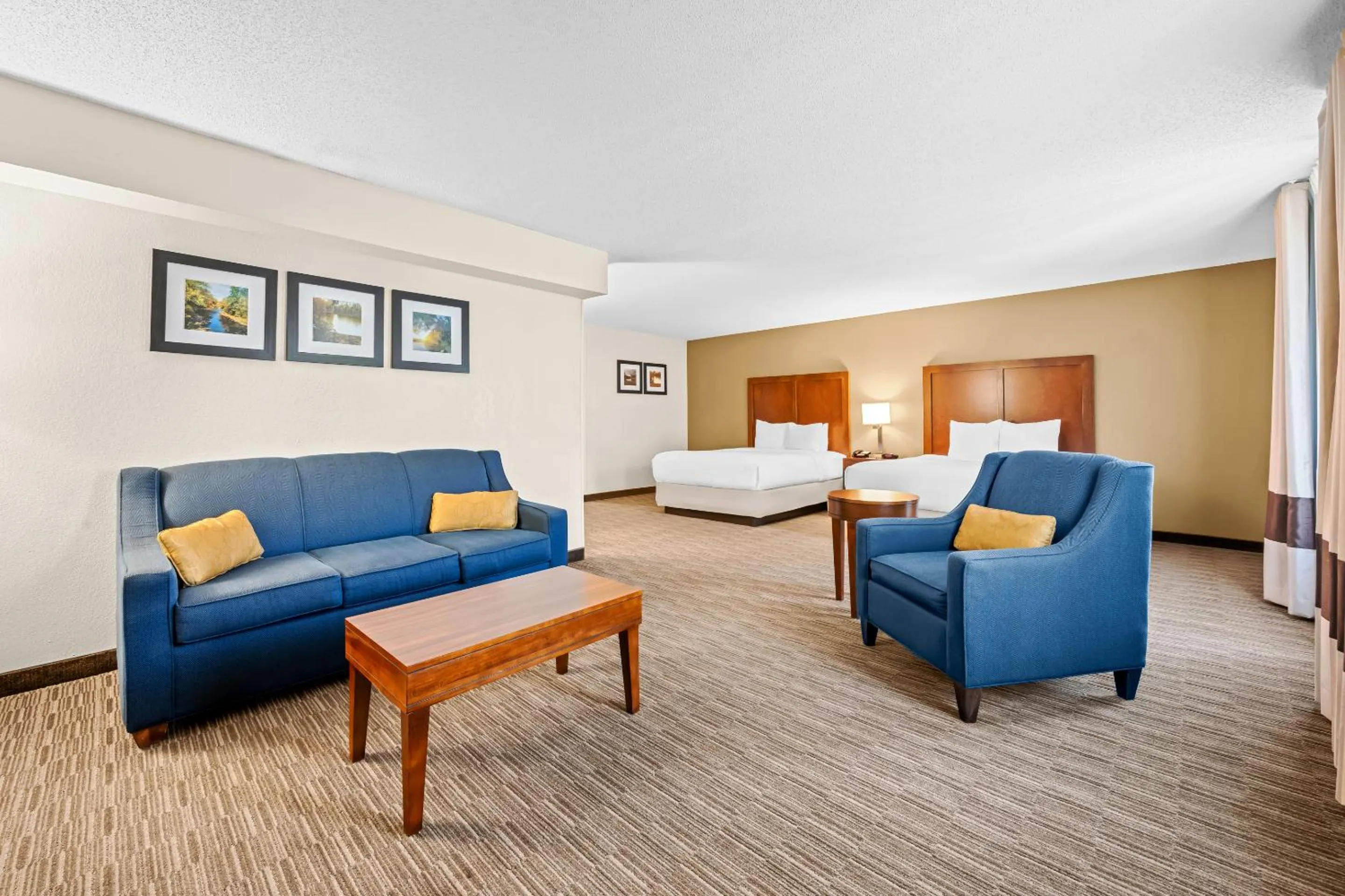 Seating area in Comfort Inn & Suites Oxford South
