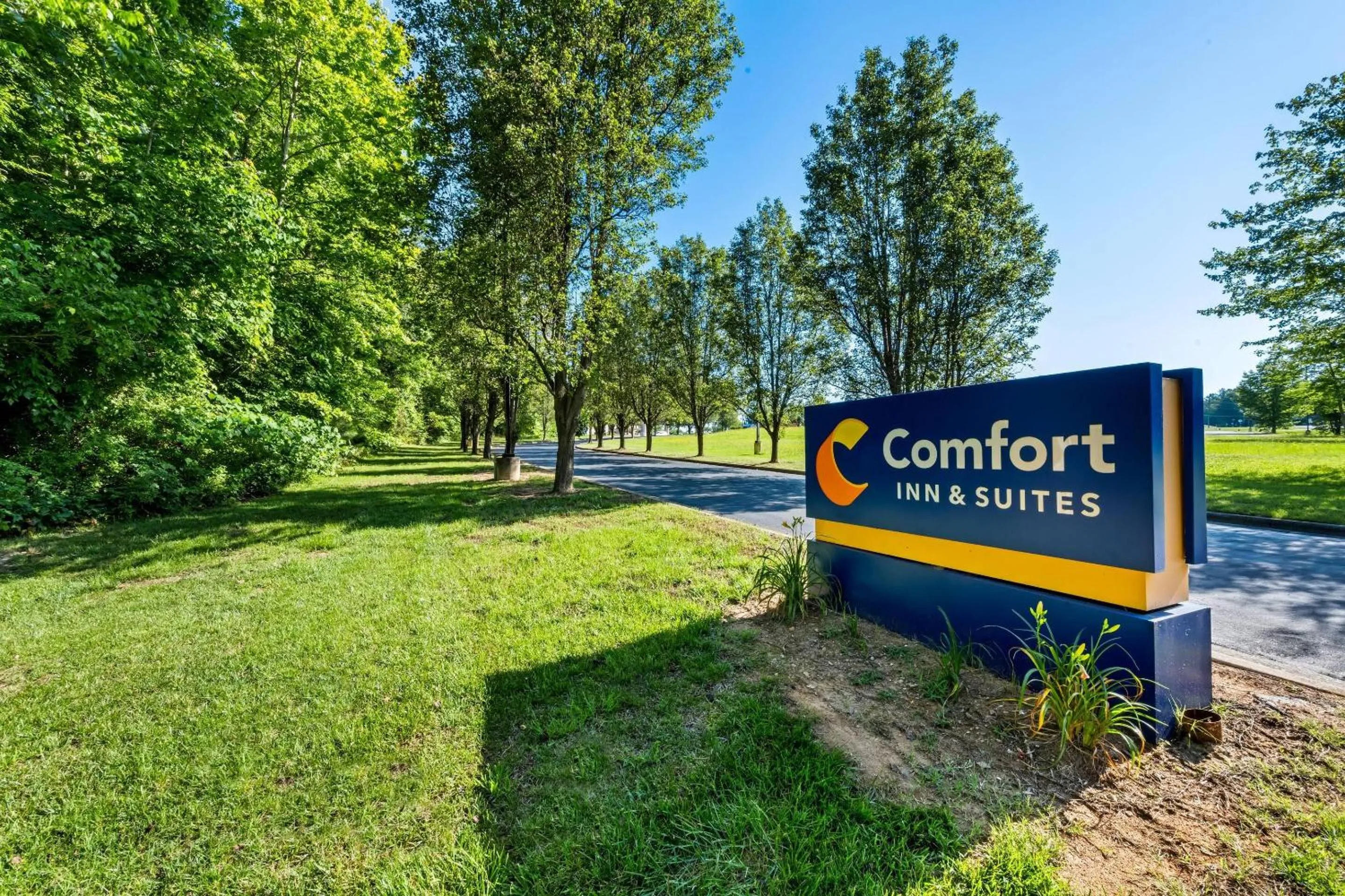 Property building in Comfort Inn & Suites Oxford South