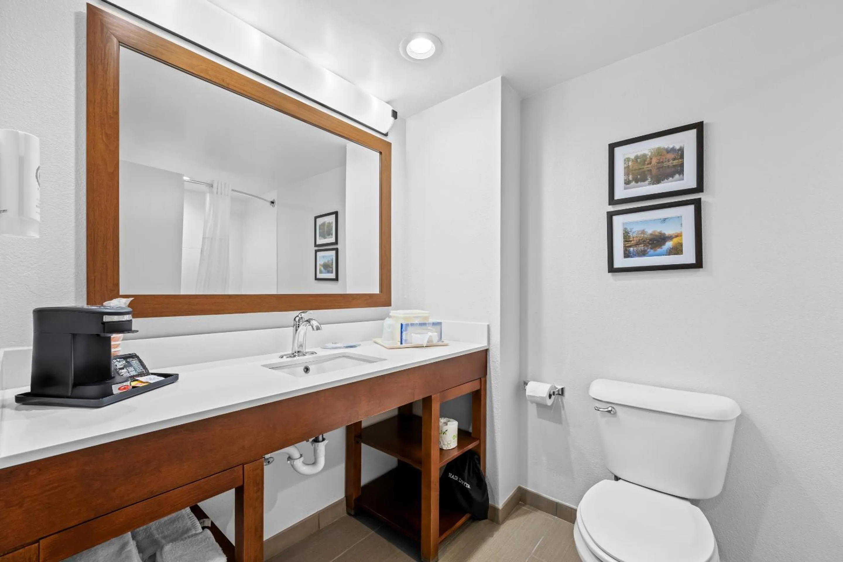 Bathroom in Comfort Inn & Suites Oxford South