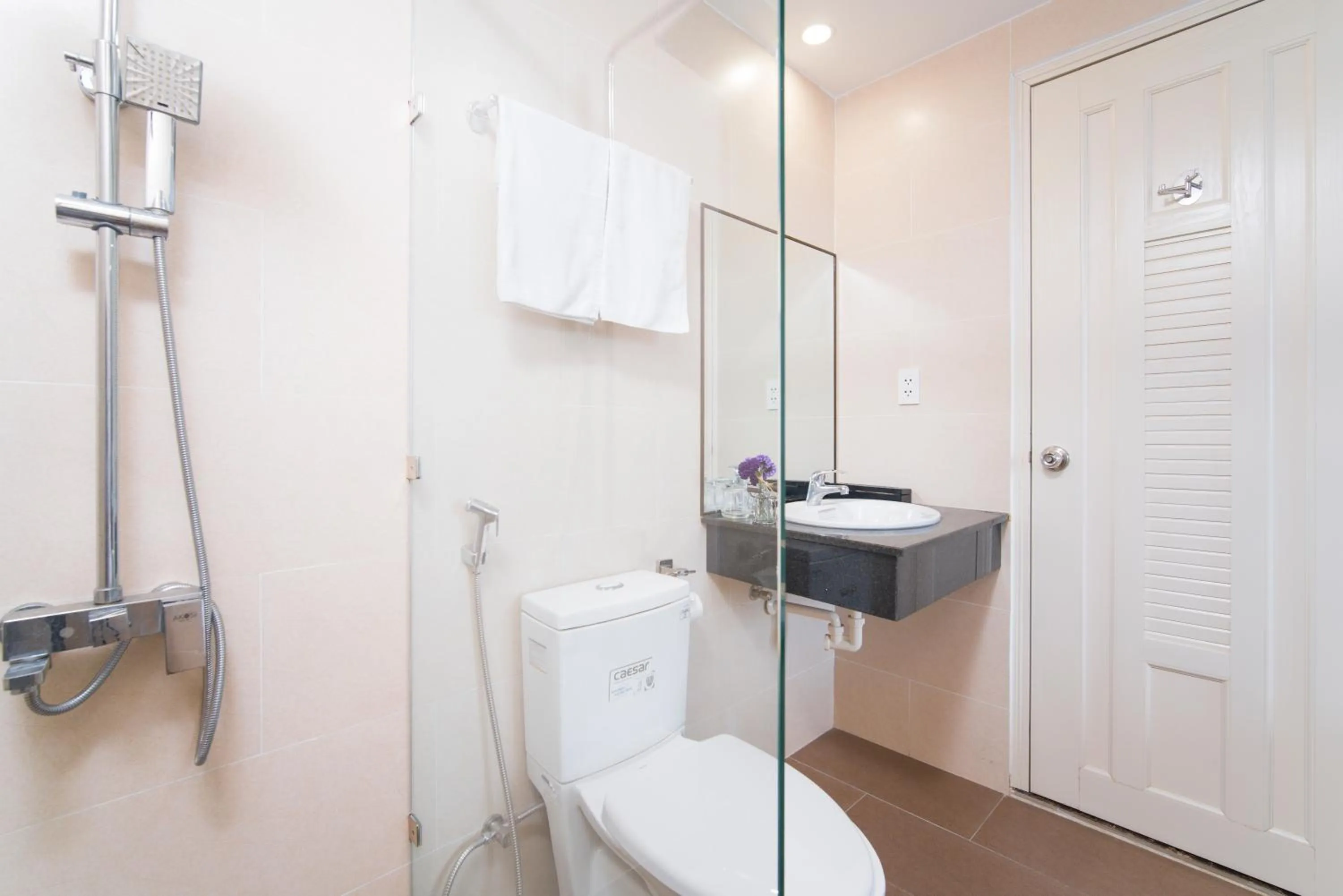 Bathroom in Davue Hotel by THG