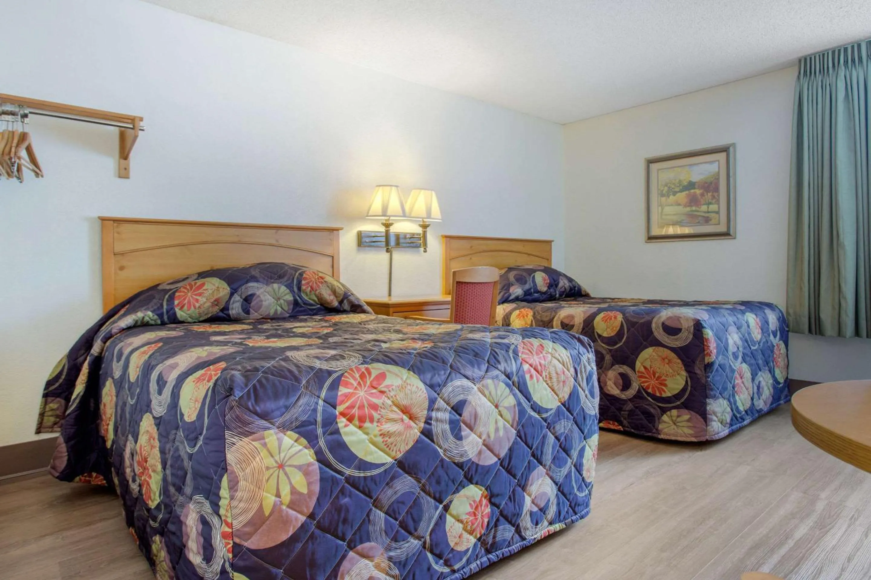 Photo of the whole room, Bed in Rodeway Inn Asheville