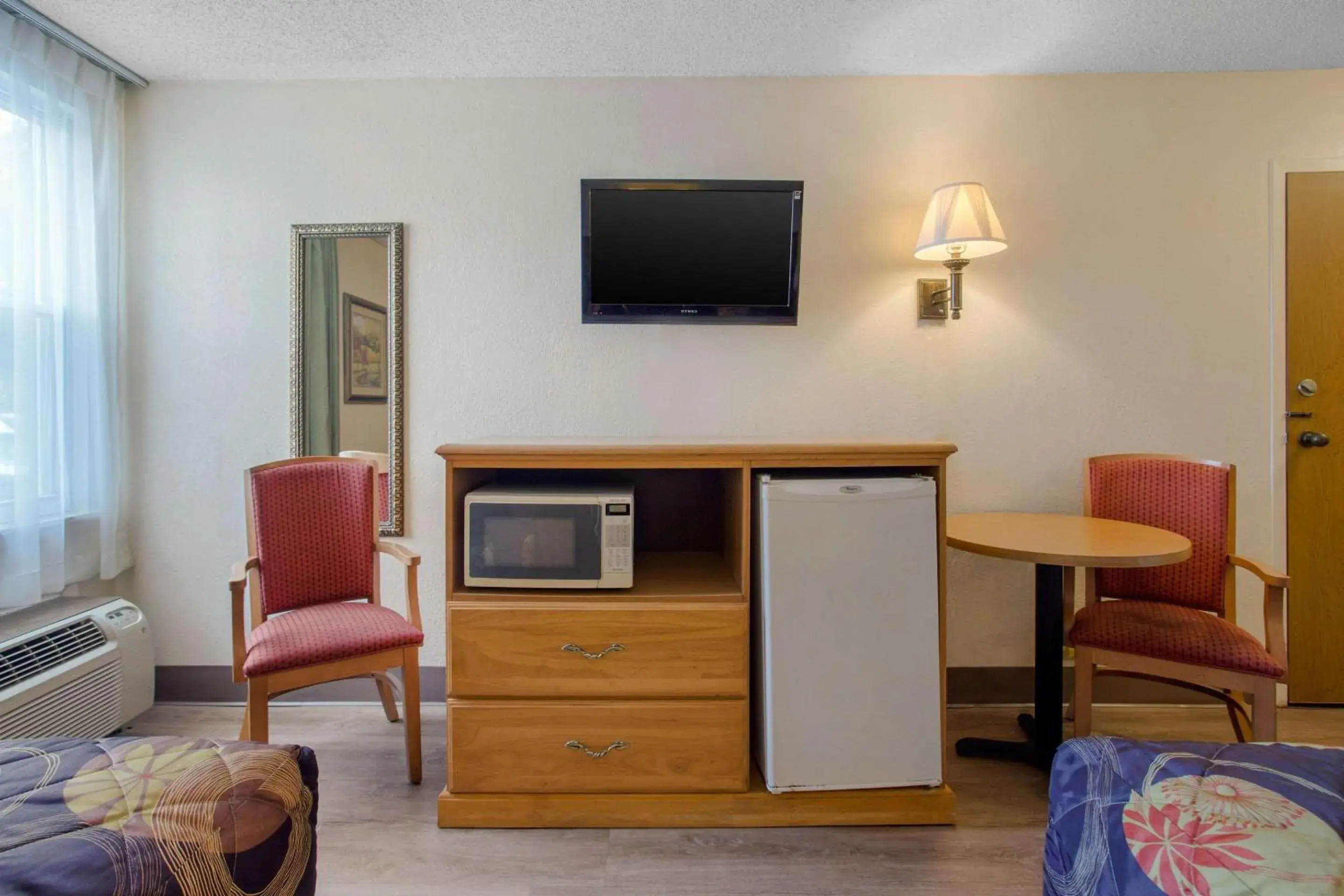 Photo of the whole room in Rodeway Inn Asheville Photo of the whole room in Rodeway Inn Asheville