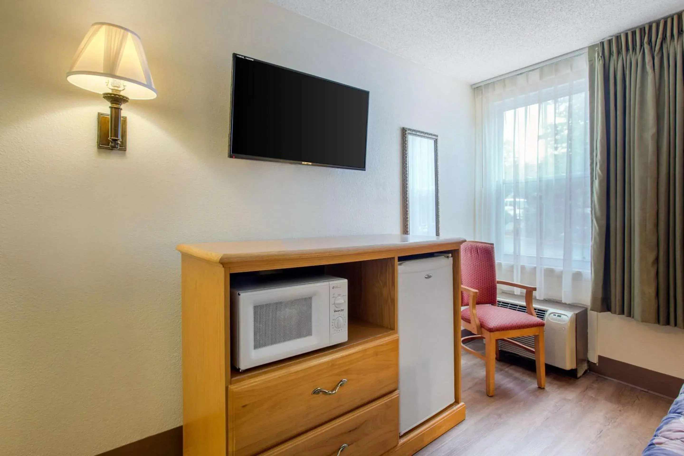 Photo of the whole room, Bed in Rodeway Inn Asheville Photo of the whole room, Bed in Rodeway Inn Asheville