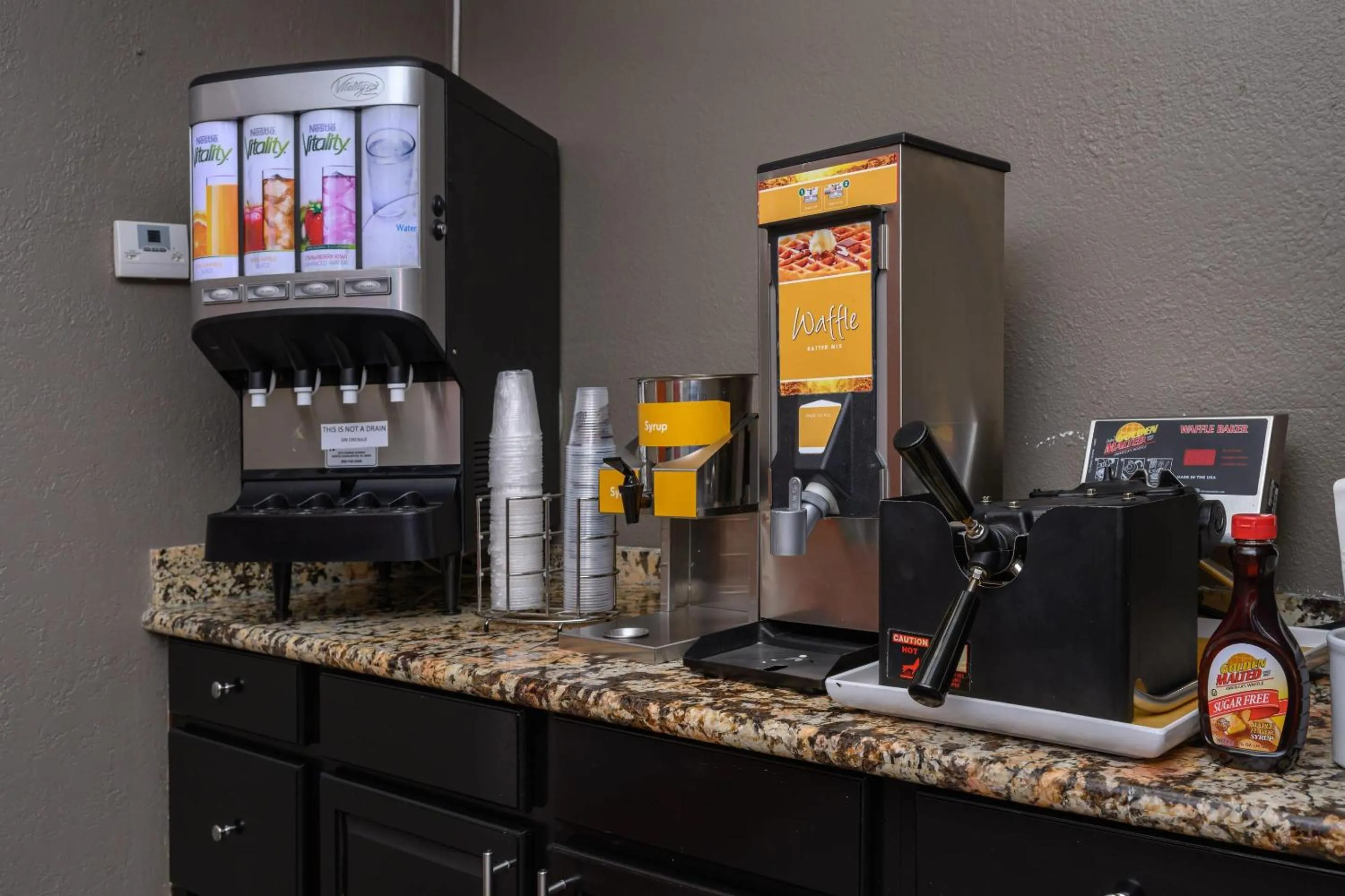 Breakfast in Quality Inn & Suites Lexington South