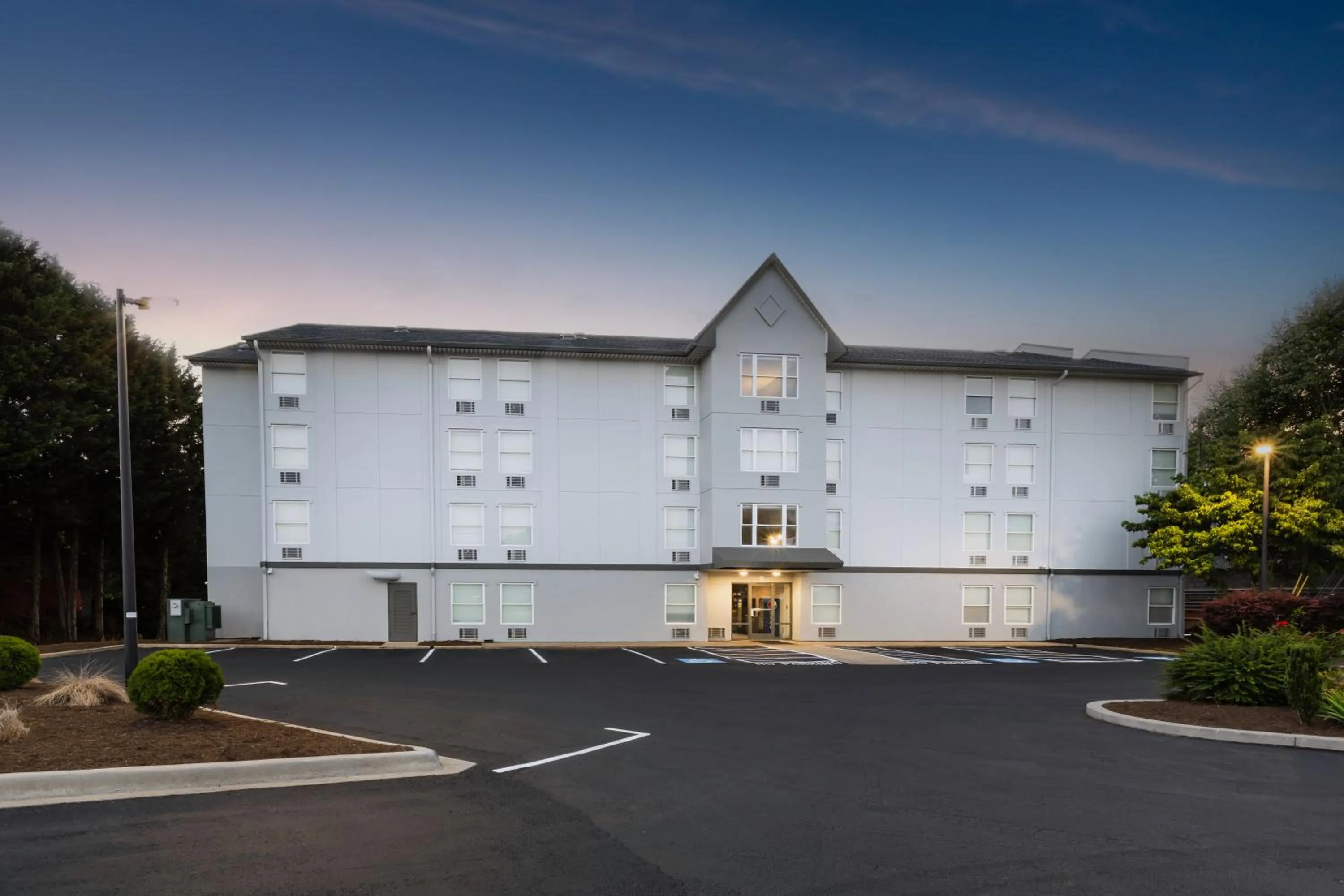 Property building in Rodeway Inn & Suites near Outlet Mall - Asheville