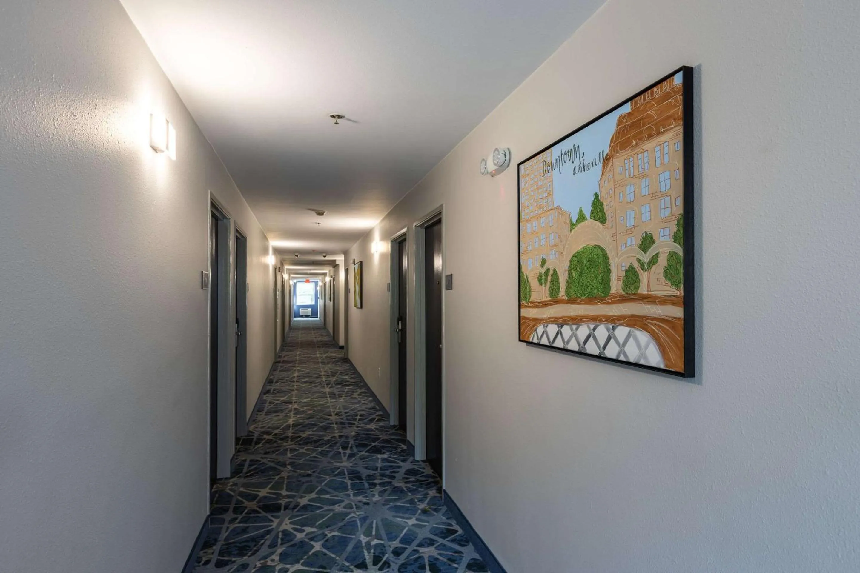 Lobby or reception in Rodeway Inn & Suites near Outlet Mall - Asheville