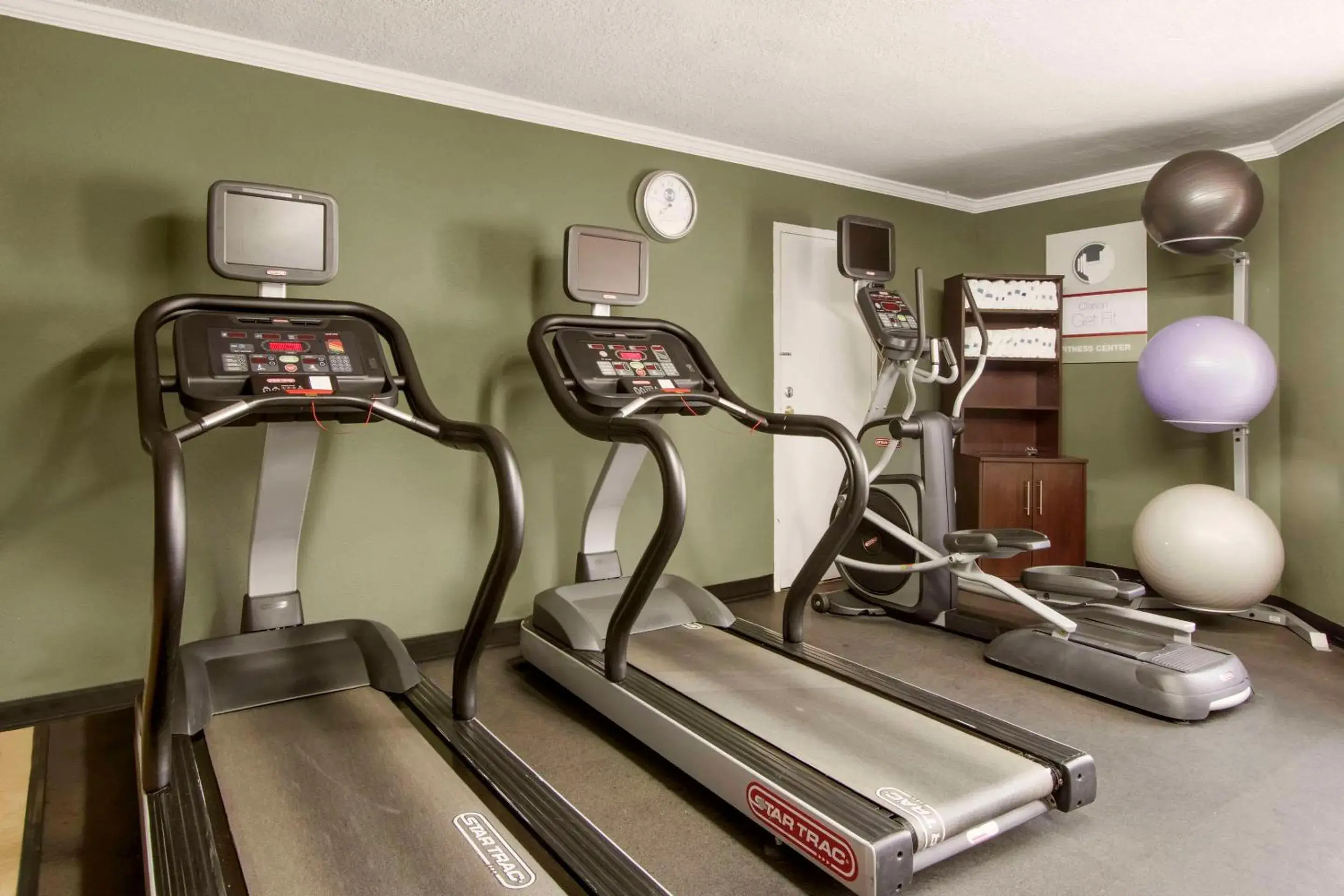 Fitness centre/facilities in Clarion Inn Asheville Airport Fitness centre/facilities in Clarion Inn Asheville Airport