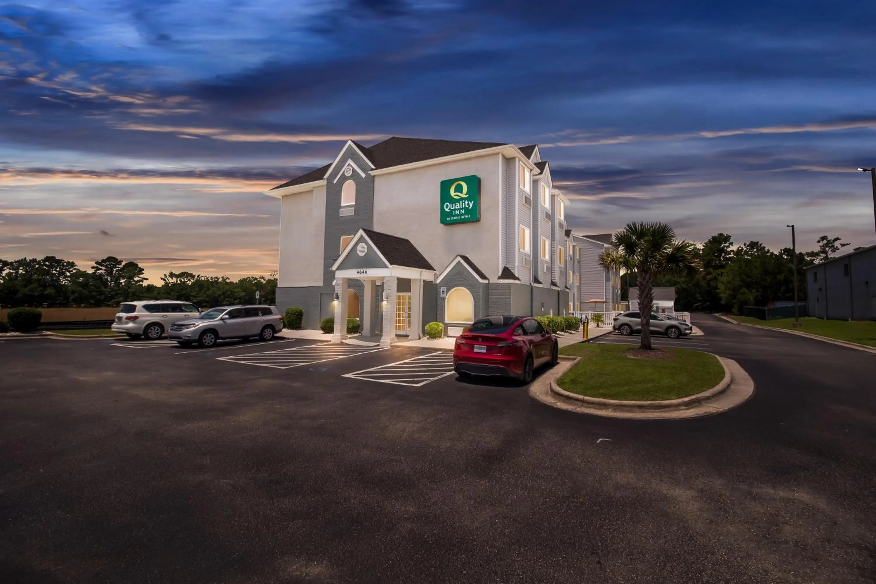 Property building in Quality Inn Shallotte near Ocean Isle Beach