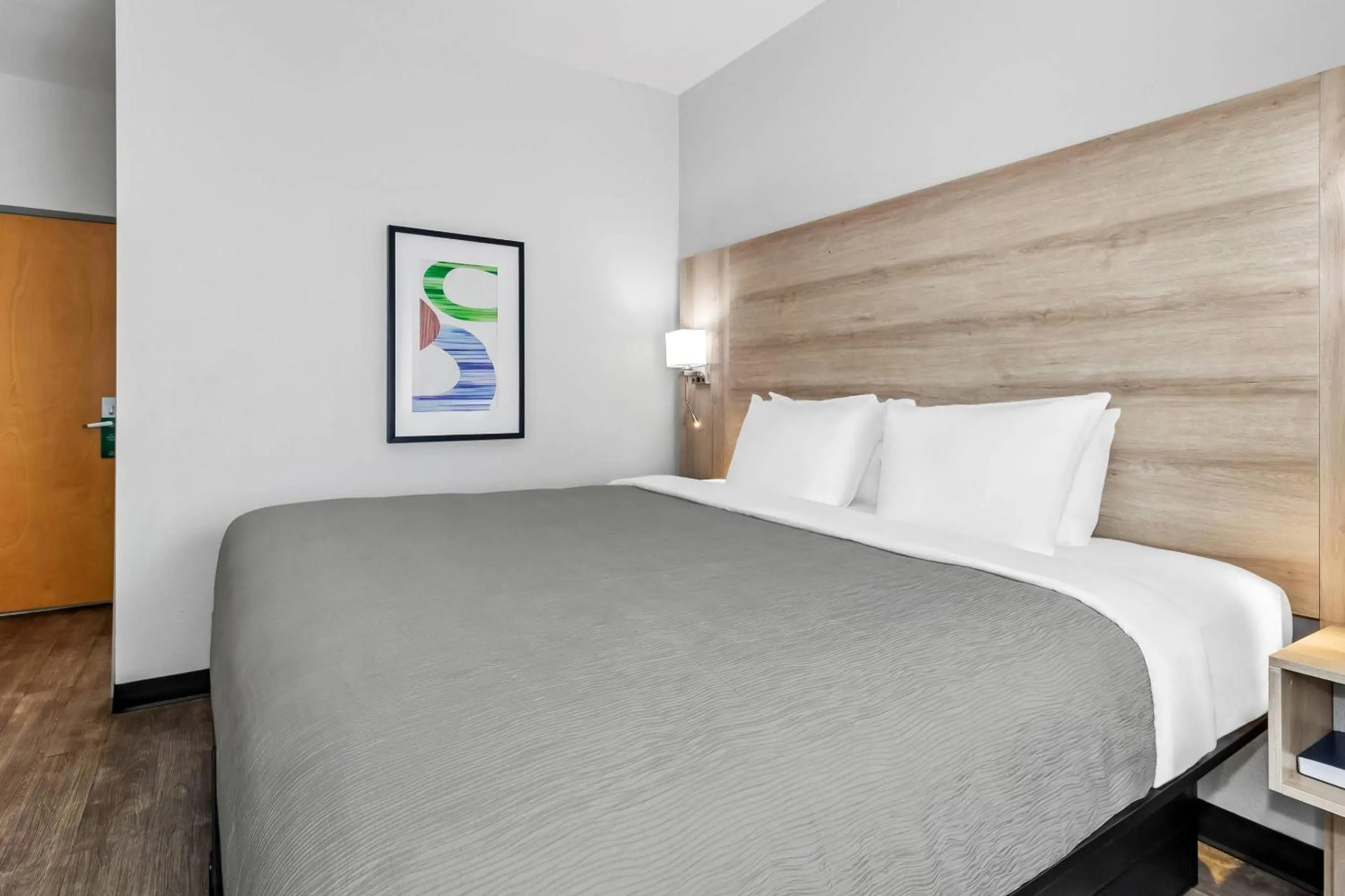 Bedroom, Bed in Quality Inn Shallotte near Ocean Isle Beach