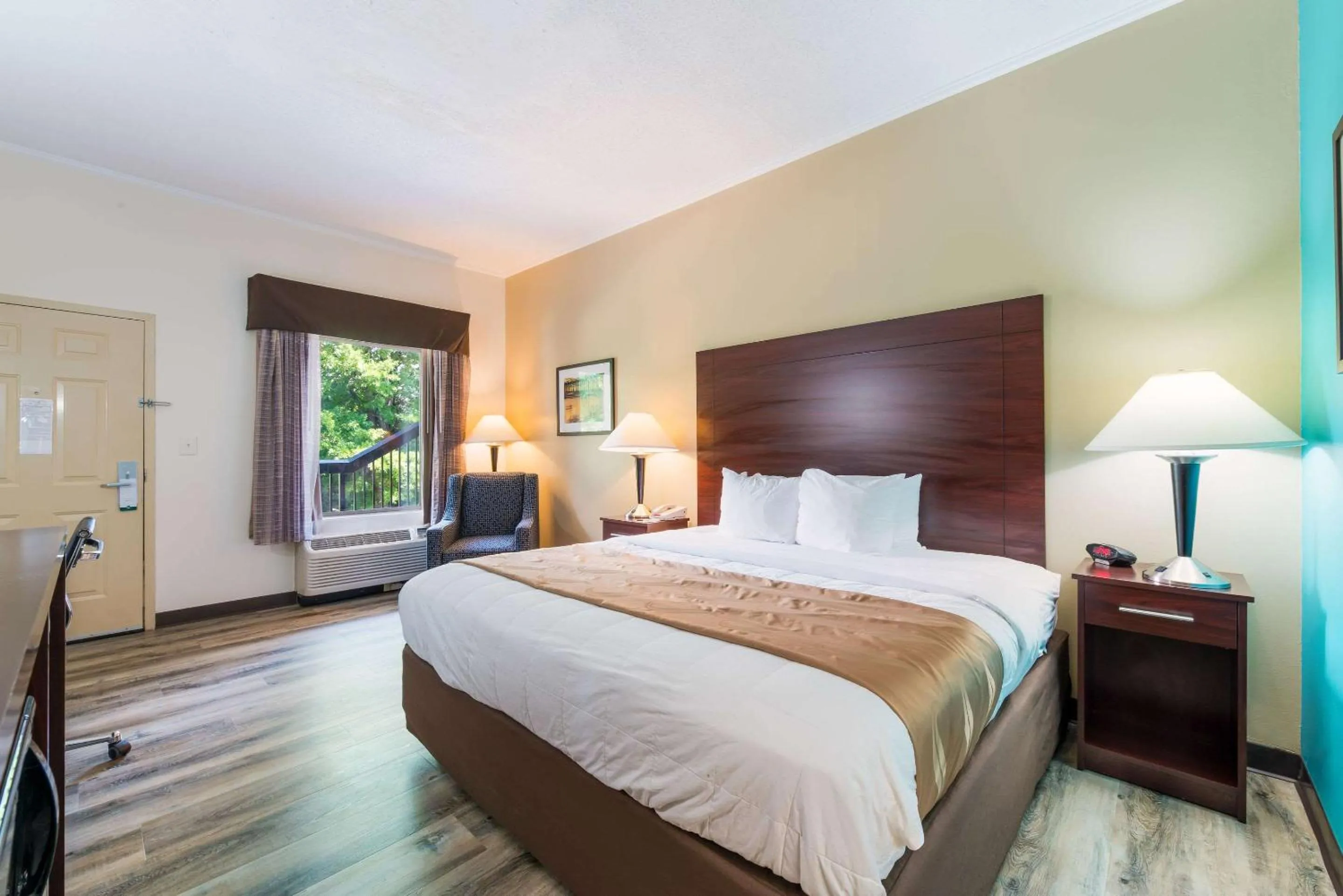 Bedroom, Bed in Quality Inn & Suites Rockingham