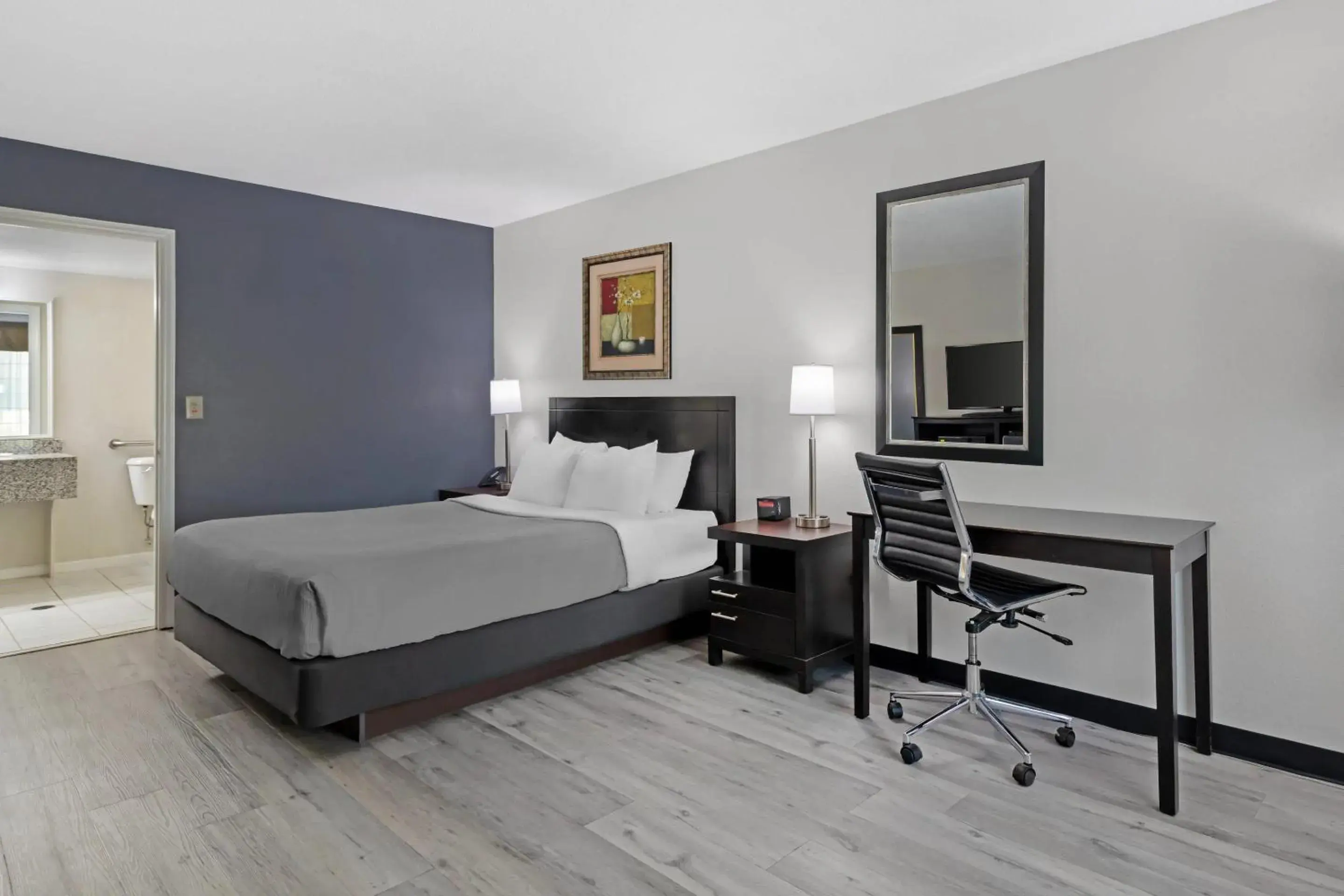 Bedroom, Bed in Quality Inn Andrews Bedroom, Bed in Quality Inn Andrews