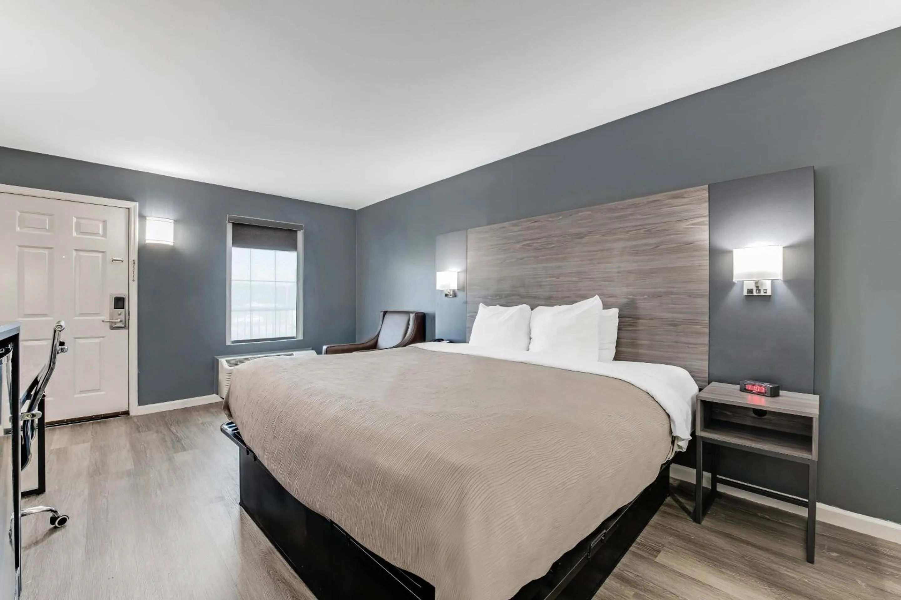 Bedroom, Bed in Quality Inn Laurinburg