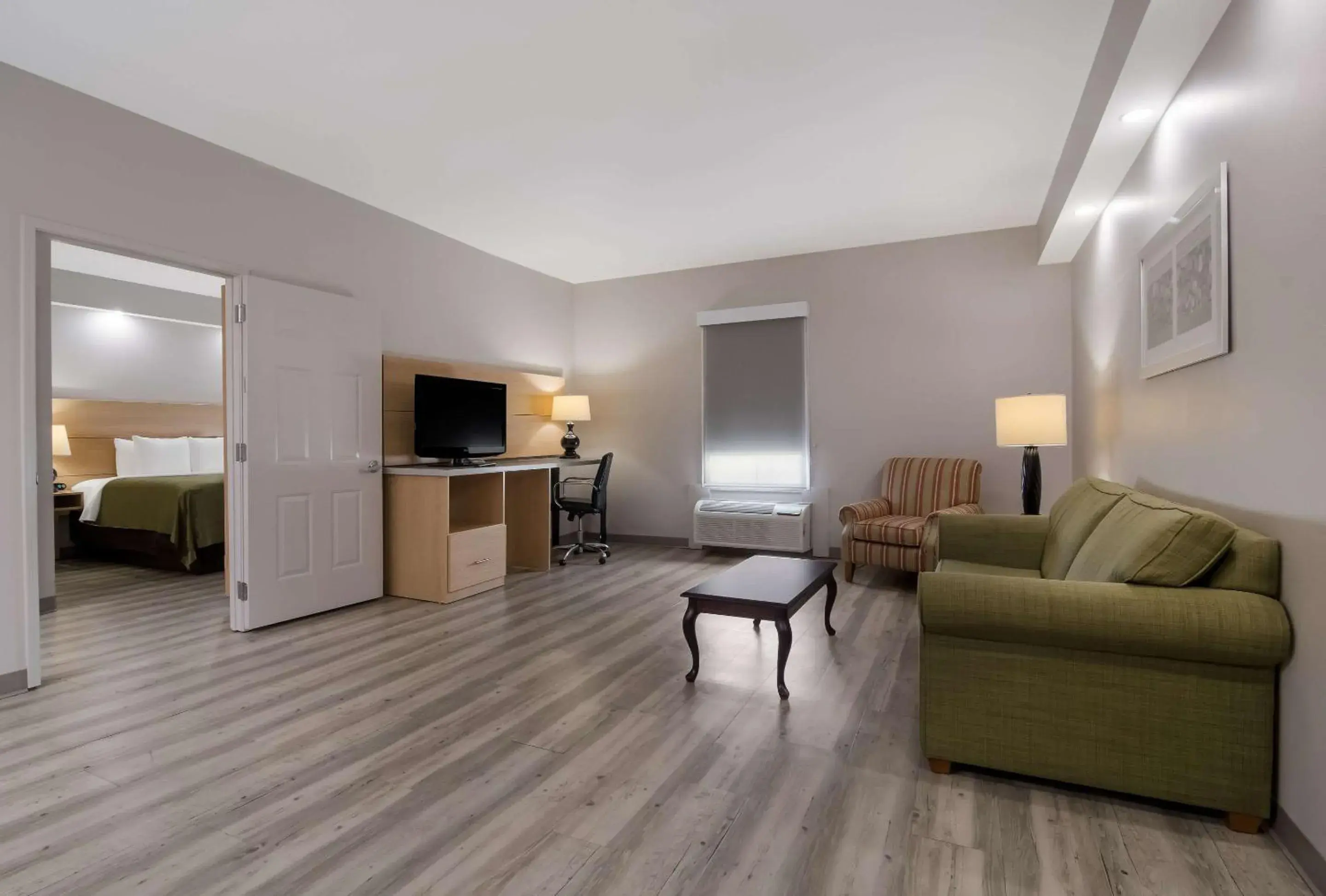 Bed in Quality Inn Goldsboro Bed in Quality Inn Goldsboro