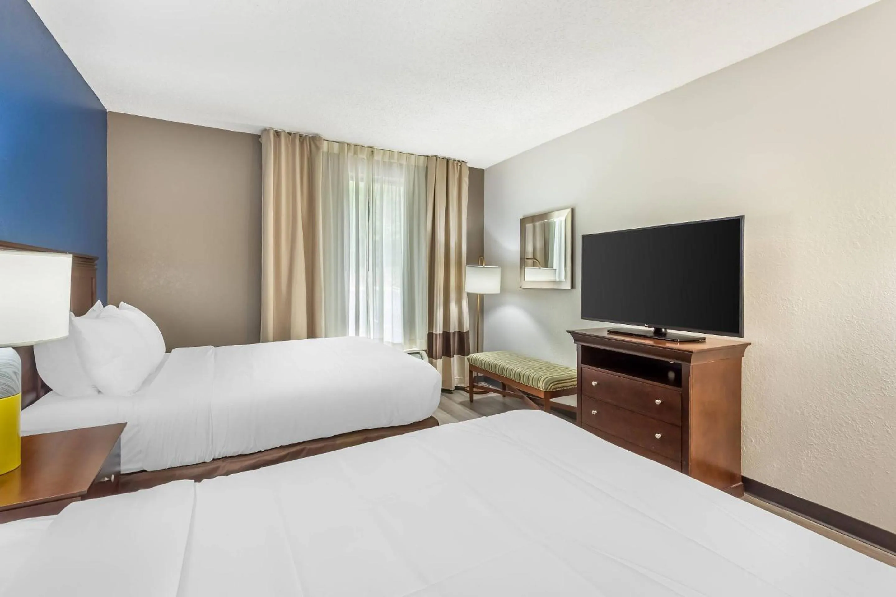 Bedroom, Bed in Comfort Inn Pinehurst - Southern Pines