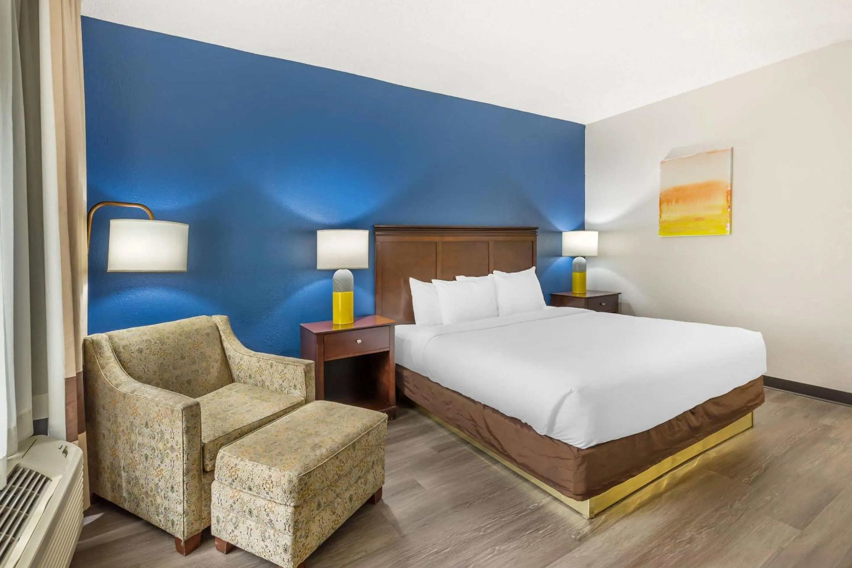 Bedroom, Bed in Comfort Inn Pinehurst - Southern Pines