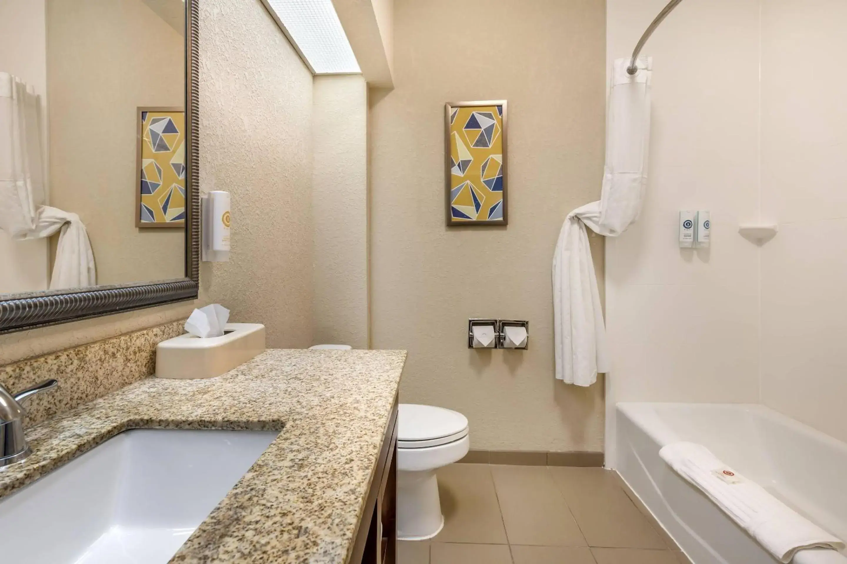 Bedroom in Comfort Inn Pinehurst - Southern Pines Bedroom in Comfort Inn Pinehurst - Southern Pines