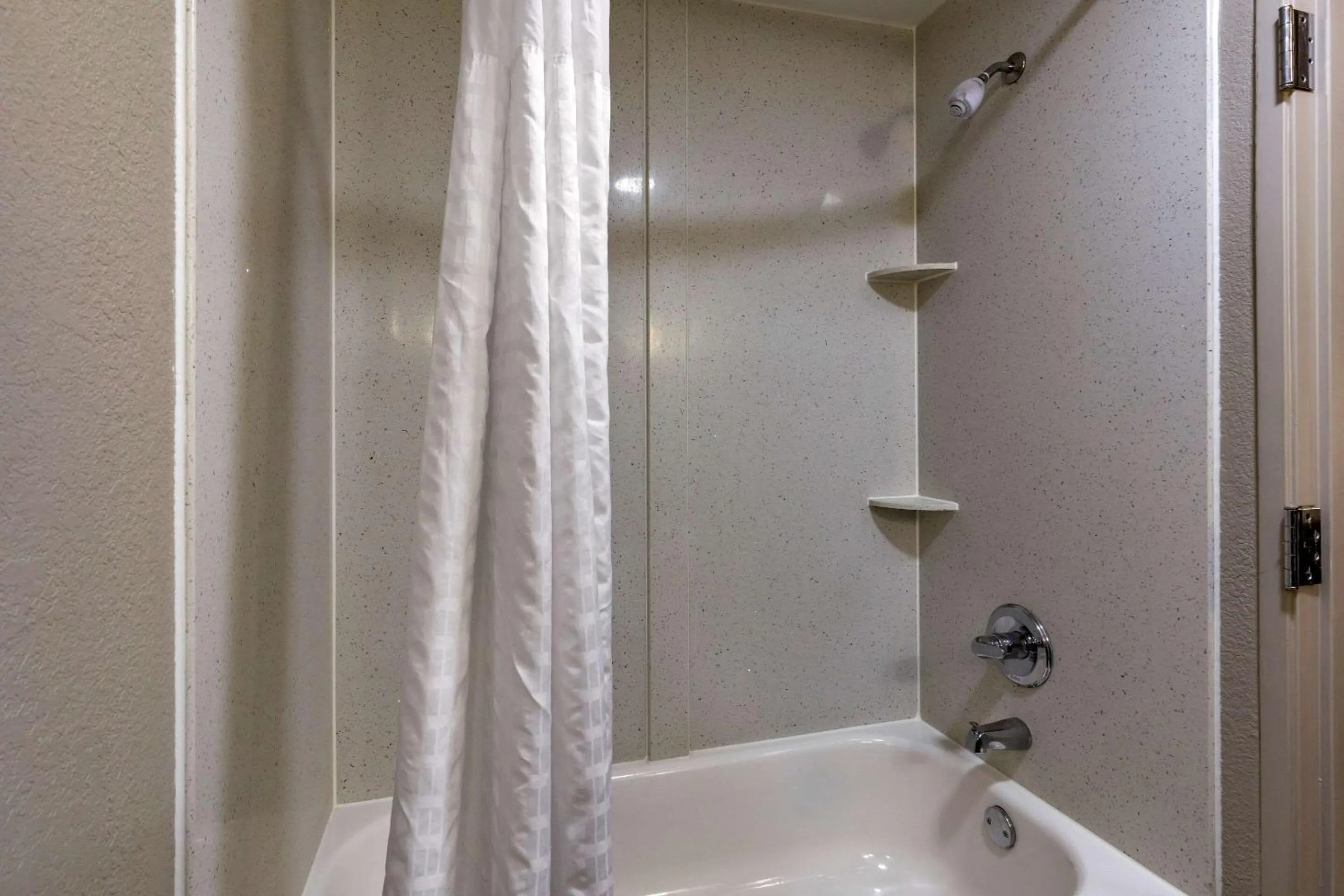 Bedroom in Comfort Suites Pineville - Ballantyne Area