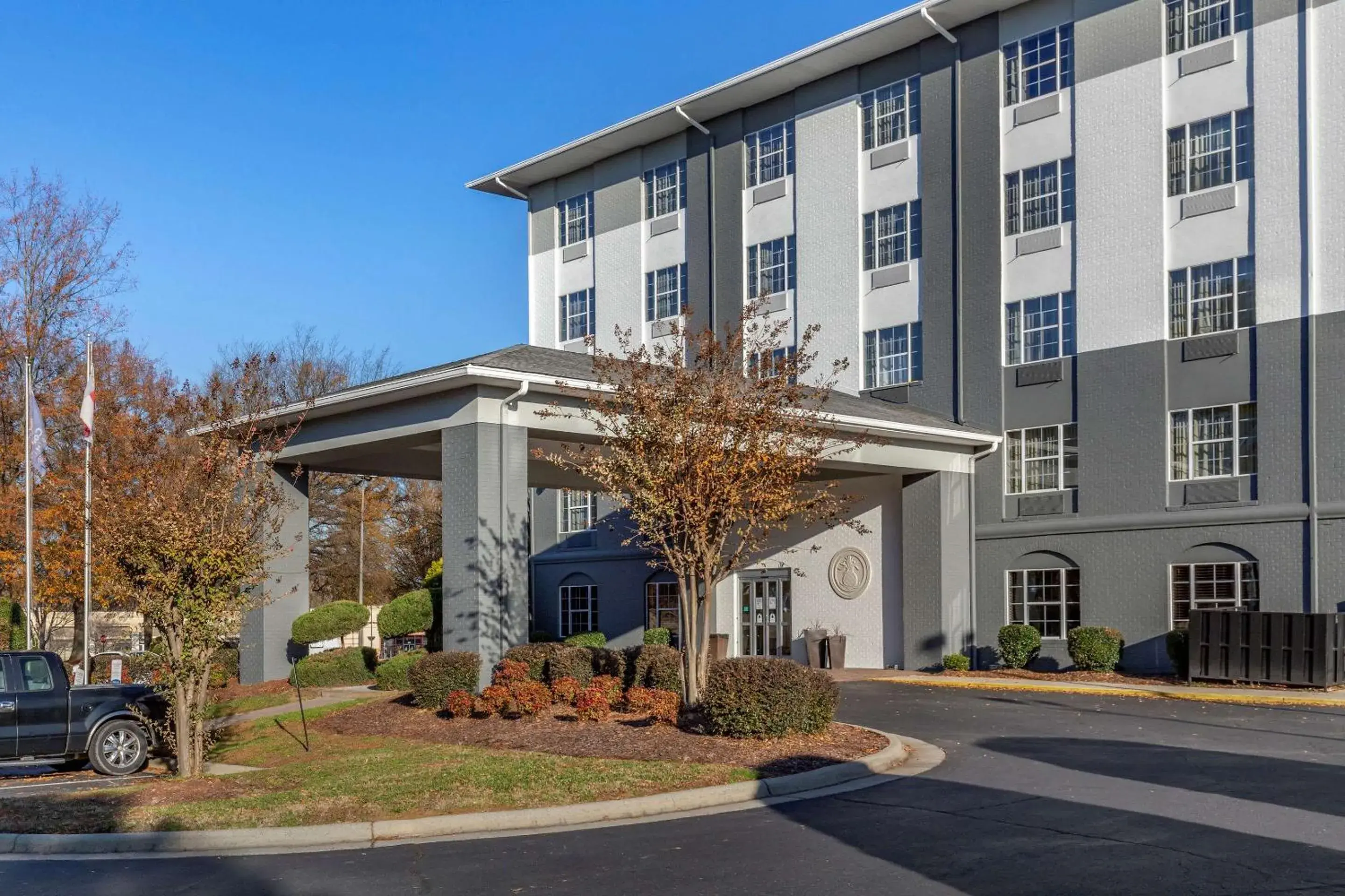 Property building in Comfort Suites Pineville - Ballantyne Area Property building in Comfort Suites Pineville - Ballantyne Area